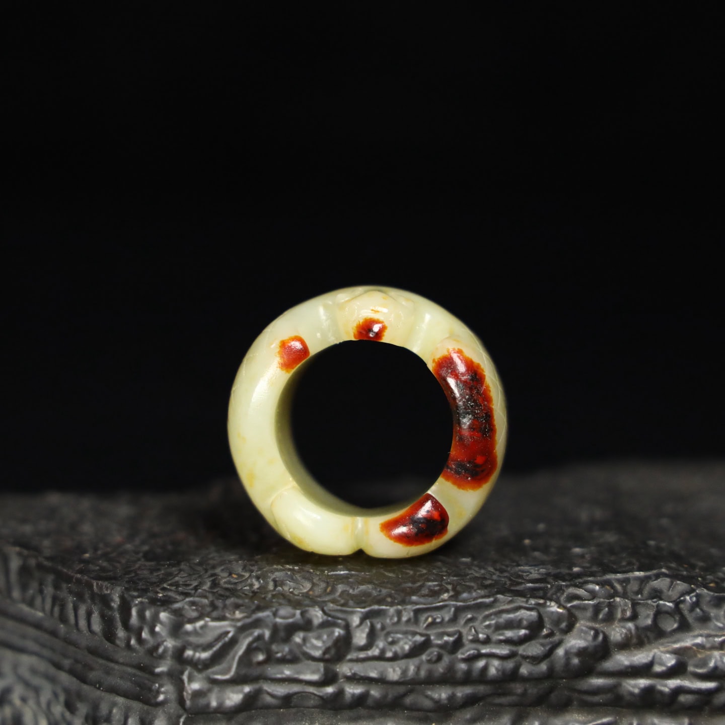 Chinese Natural Jade Carved bird-shaped wrench finger