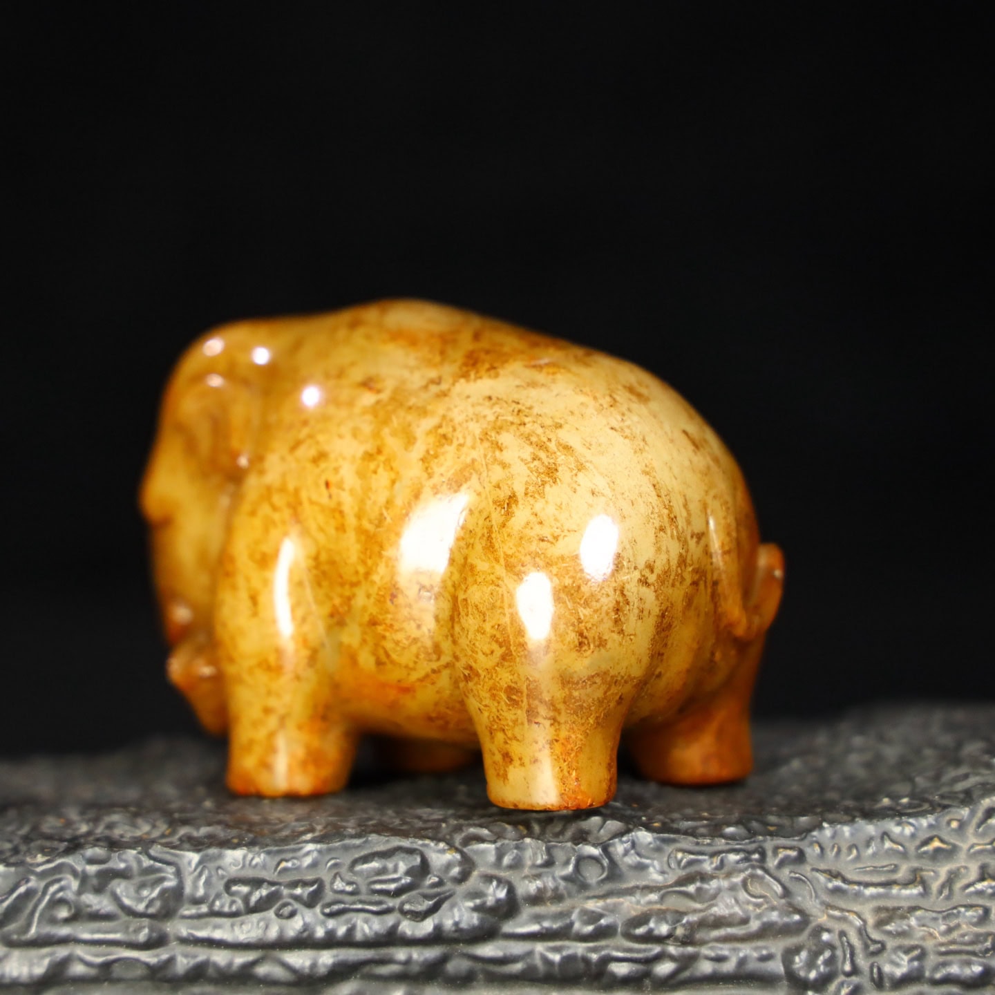 Chinese Natural Jade Carved elephants