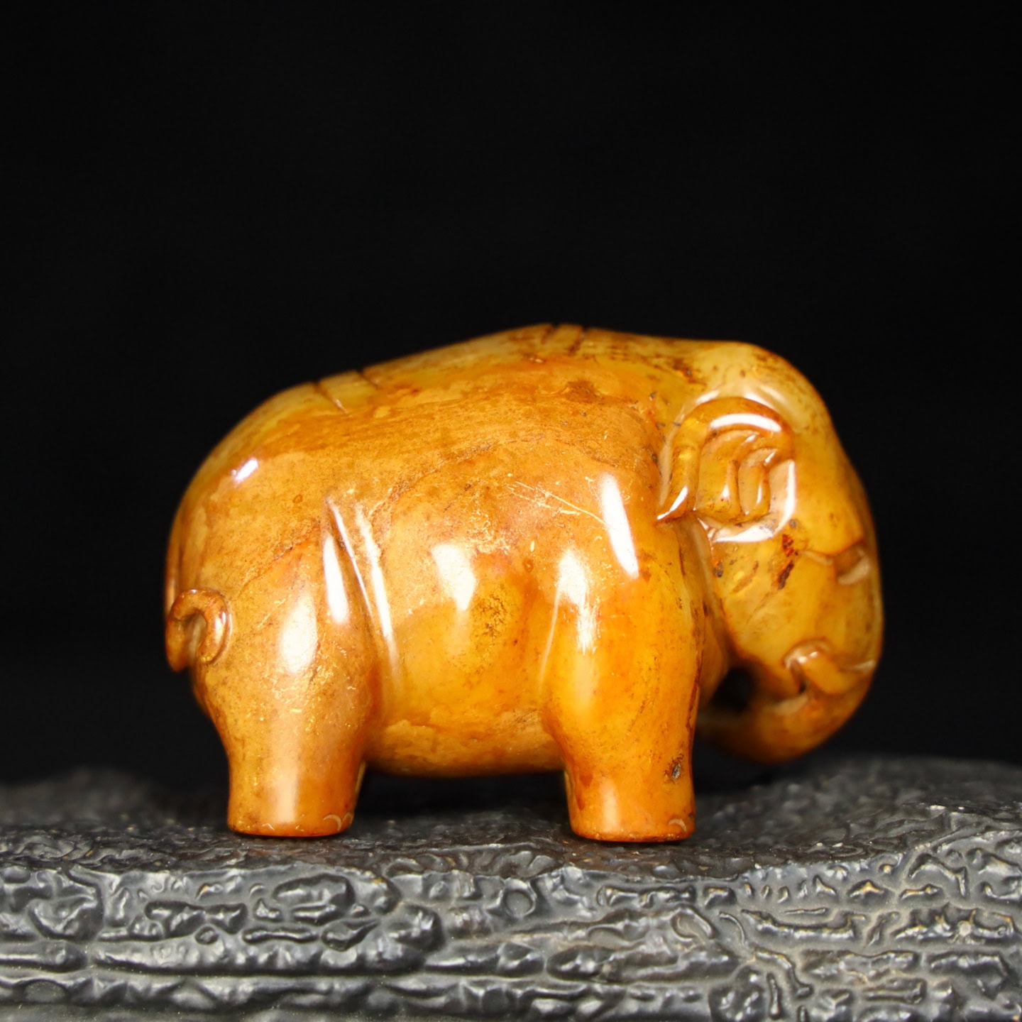 Chinese Natural Jade Carved elephants