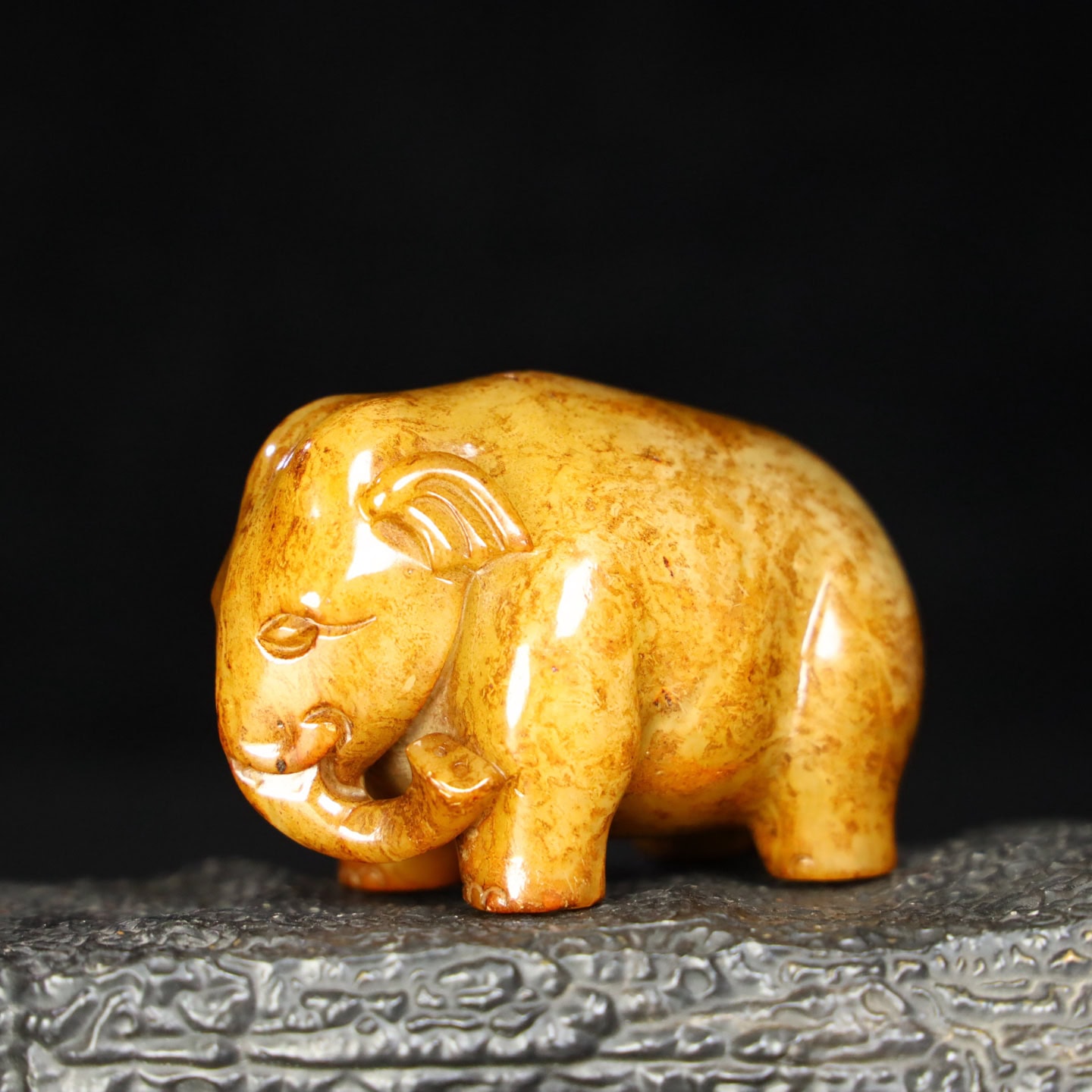 Chinese Natural Jade Carved elephants