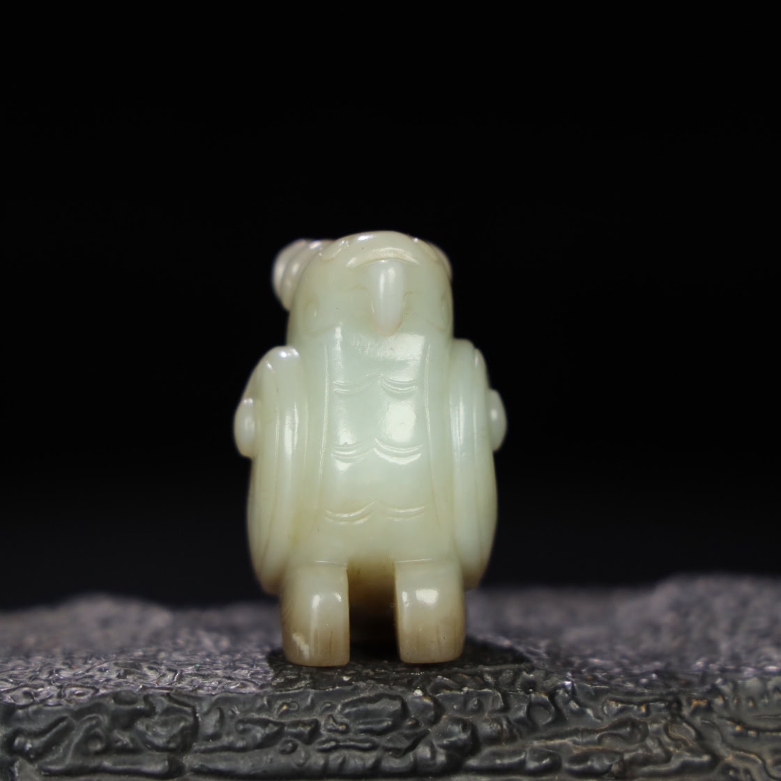 Chinese Natural Jade Carved Owl Statue