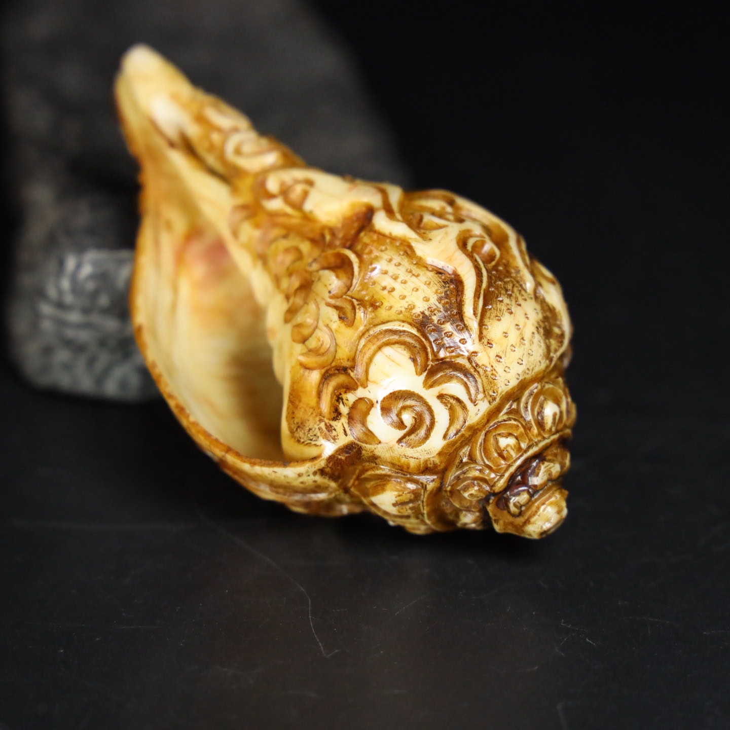 Chinese Natural Jade Carved Tibetan craftsmanshi