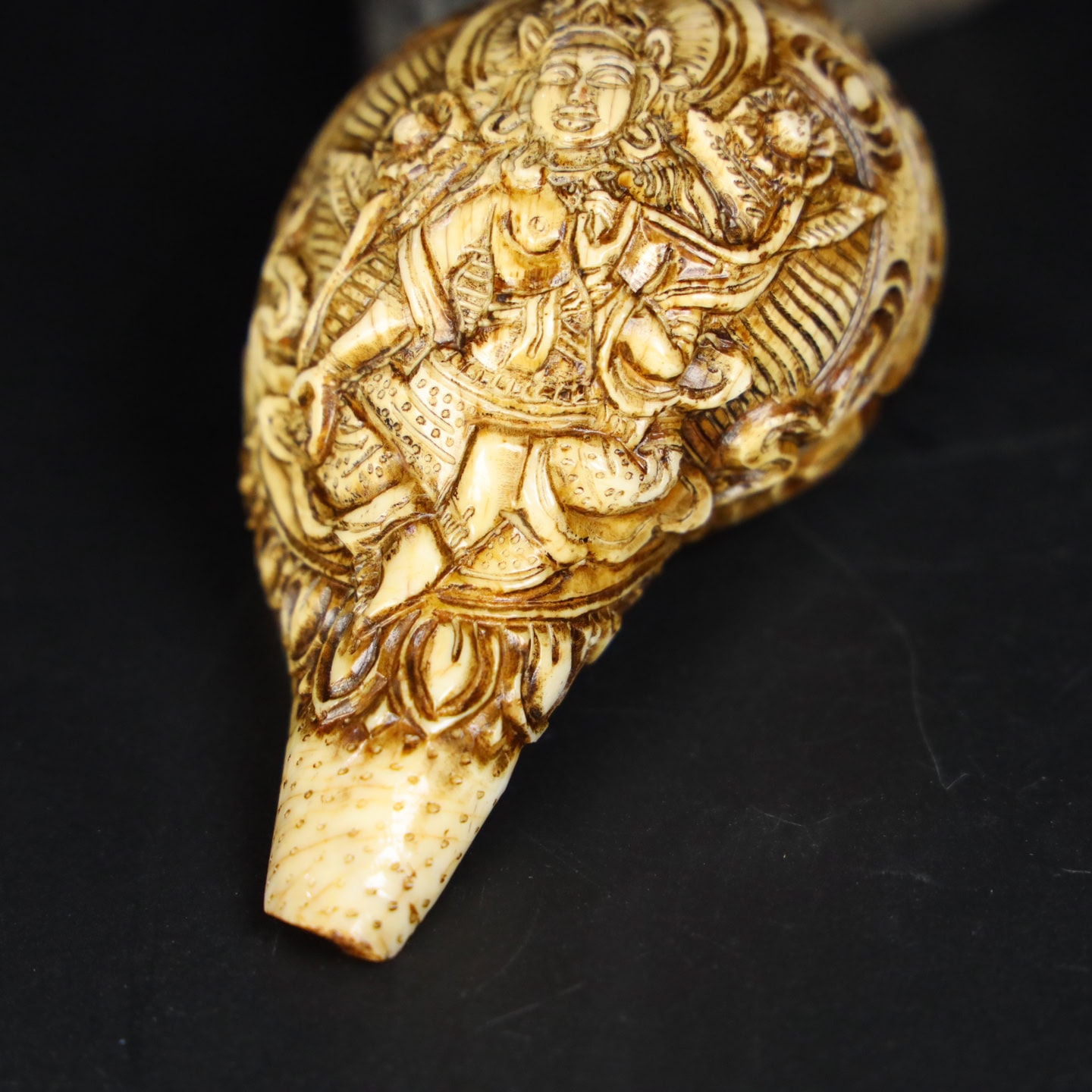 Chinese Natural Jade Carved Tibetan craftsmanshi