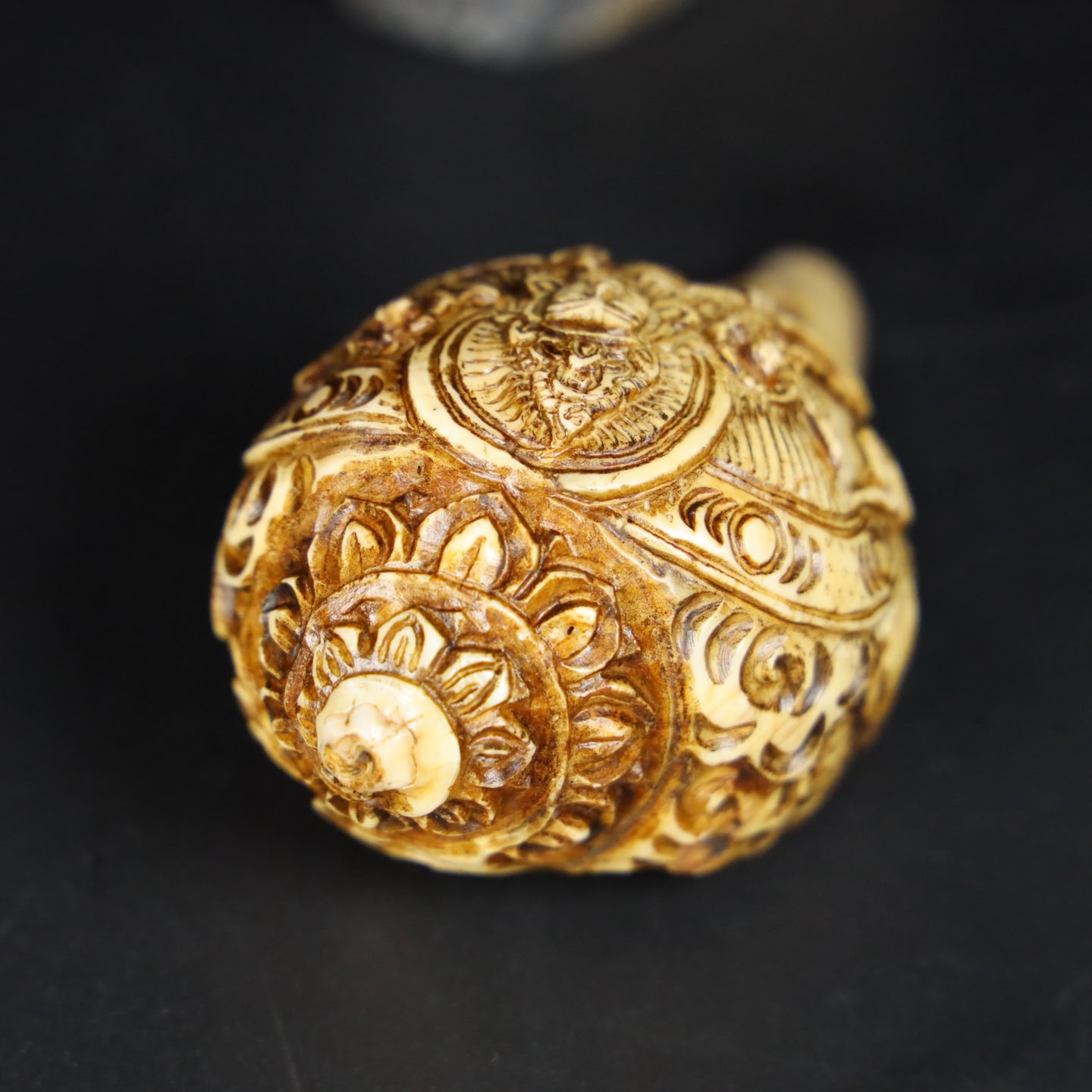 Chinese Natural Jade Carved Tibetan craftsmanshi