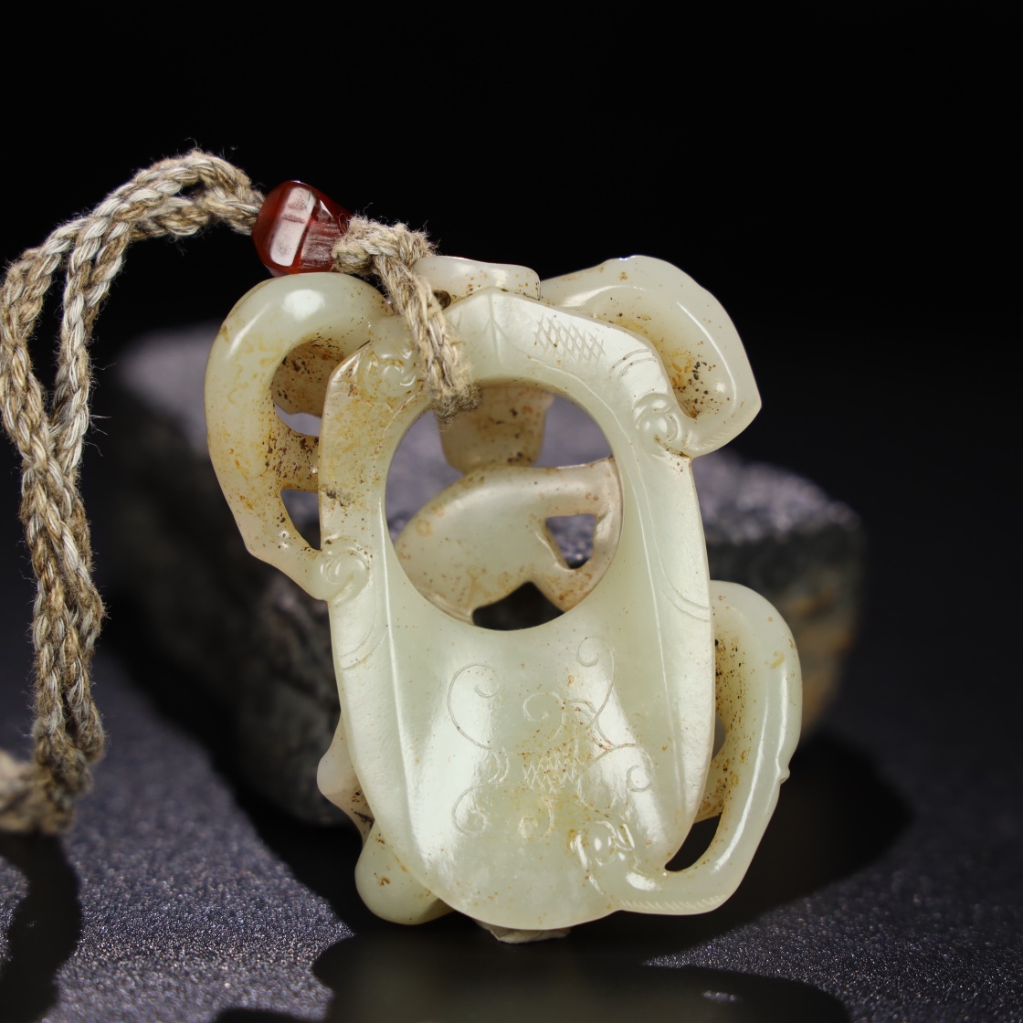 Chinese Natural Jade Carved Dragons Pendant