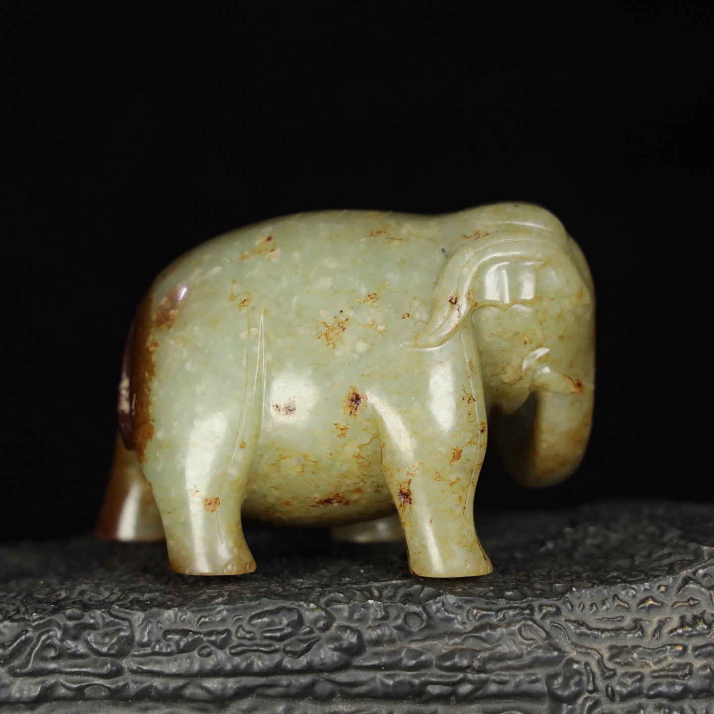 Chinese Natural Jade Carved elephants
