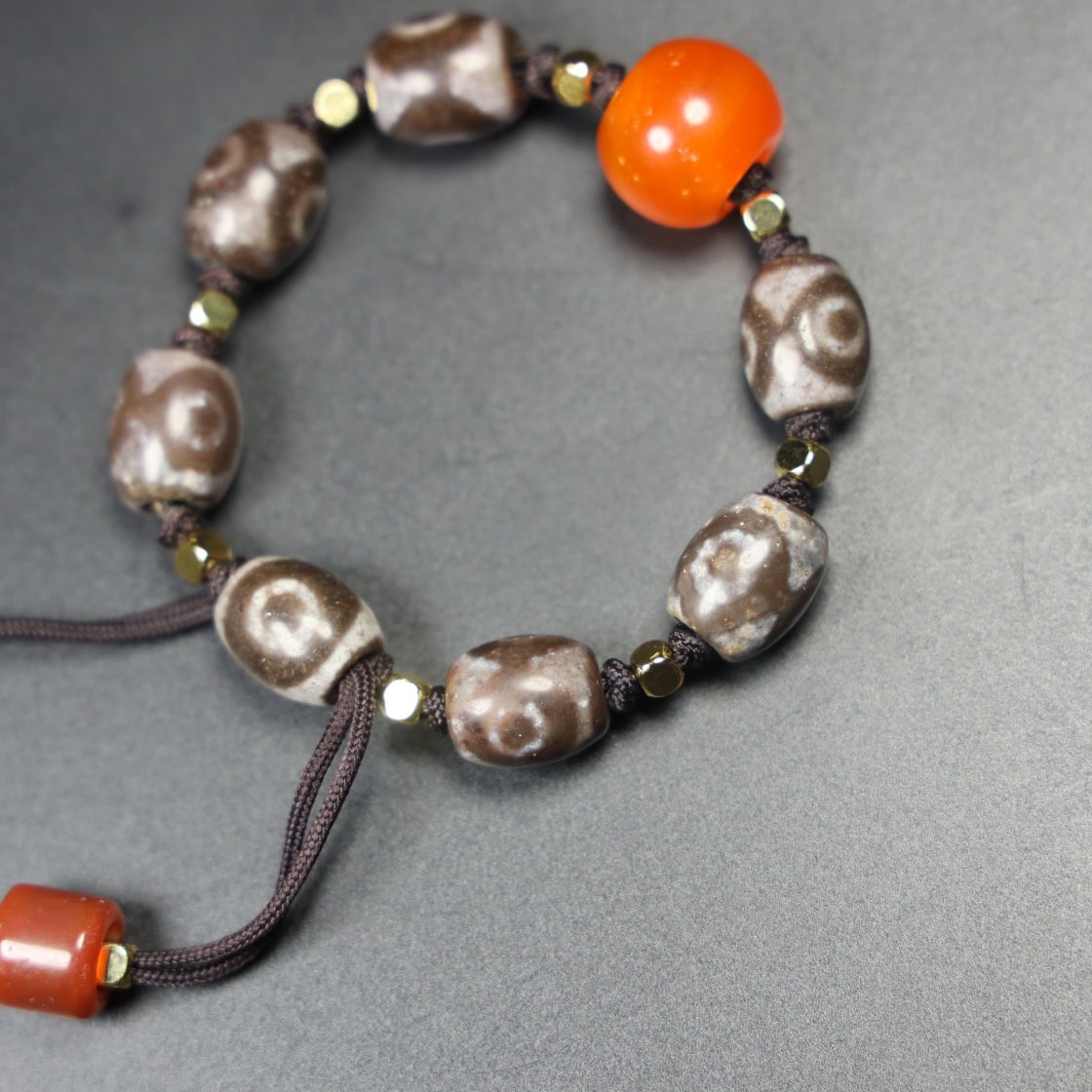 Chinese Natural Agate DZI Bead Bracelet