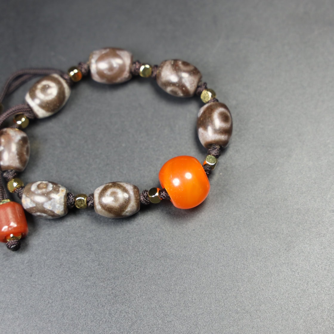 Chinese Natural Agate DZI Bead Bracelet