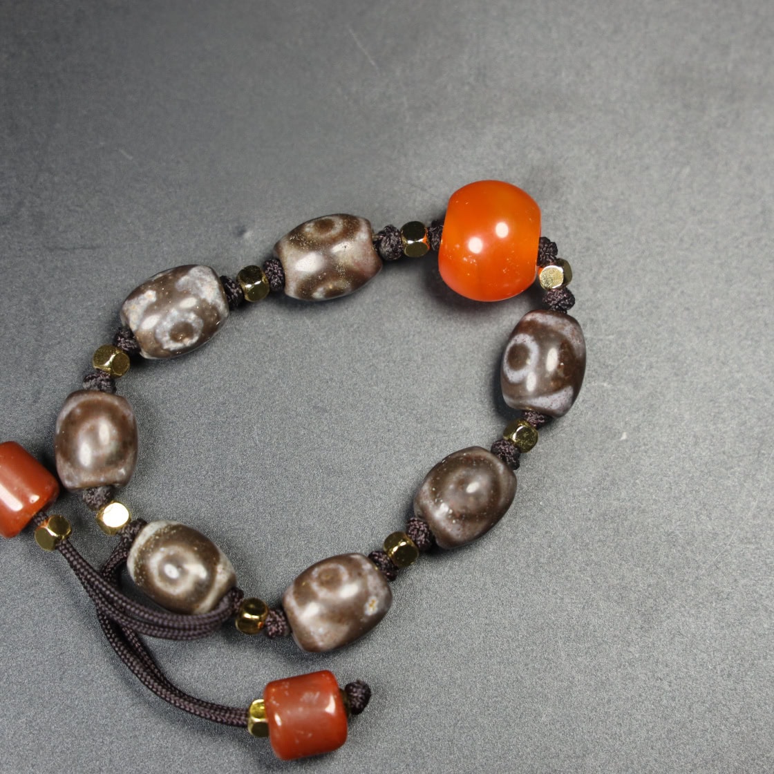 Chinese Natural Agate DZI Bead Bracelet