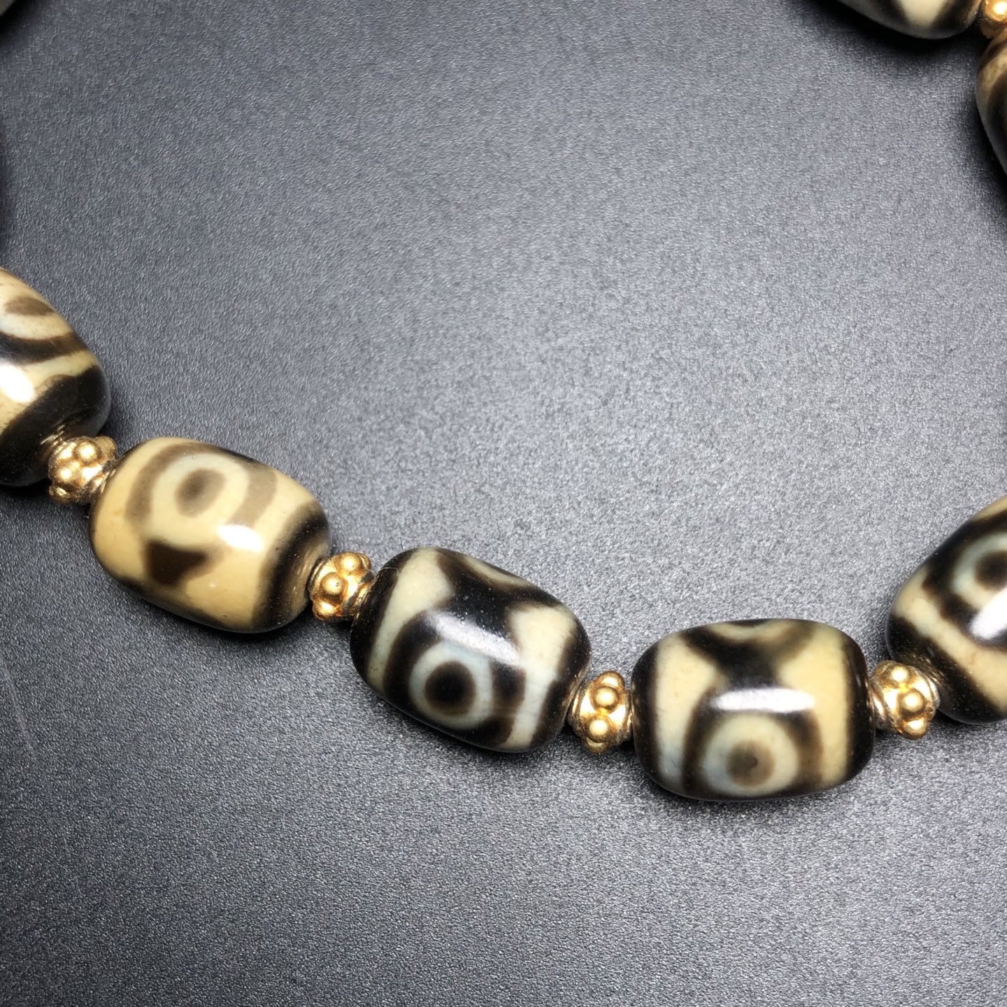 Chinese Natural Agate DZI Bead Bracelet