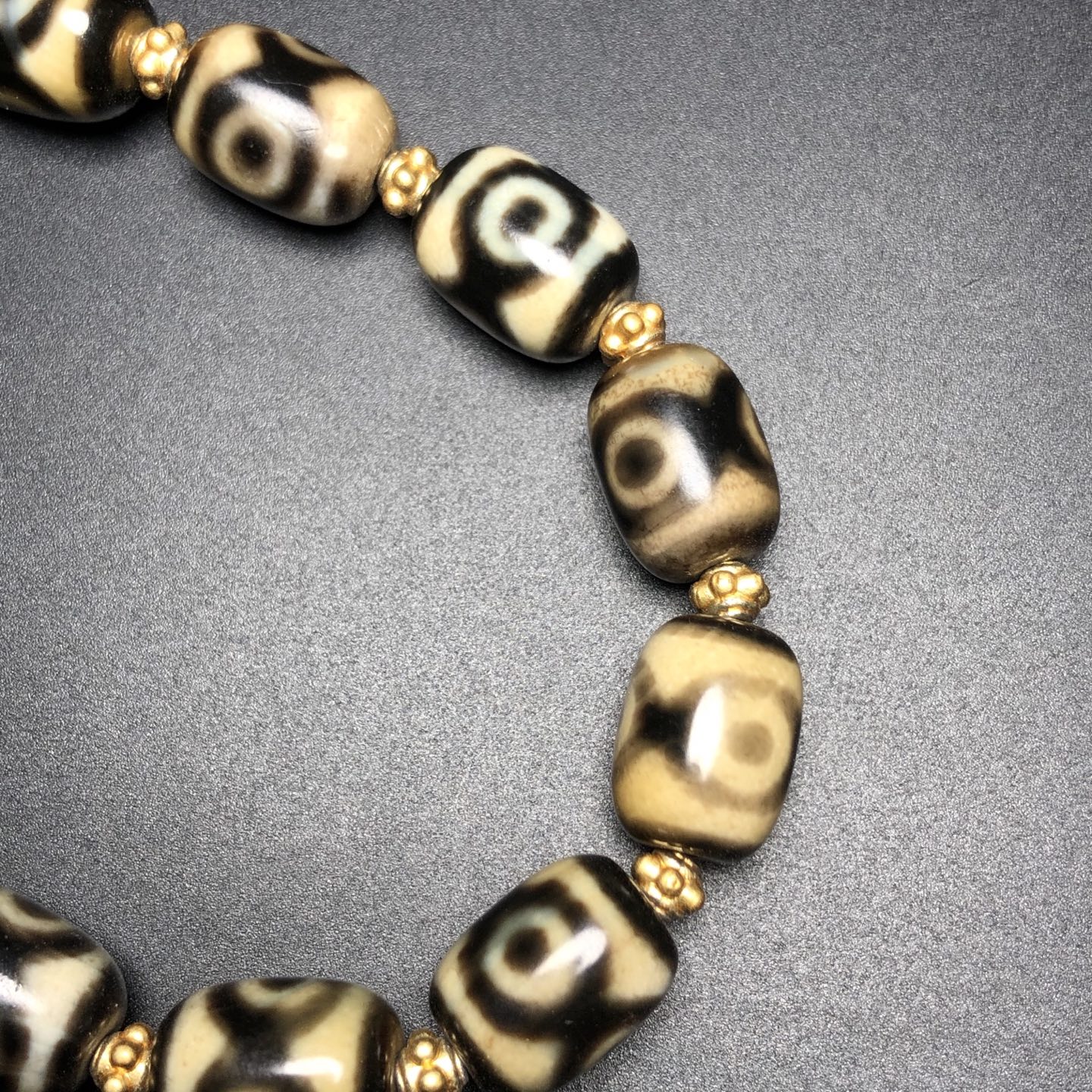 Chinese Natural Agate DZI Bead Bracelet