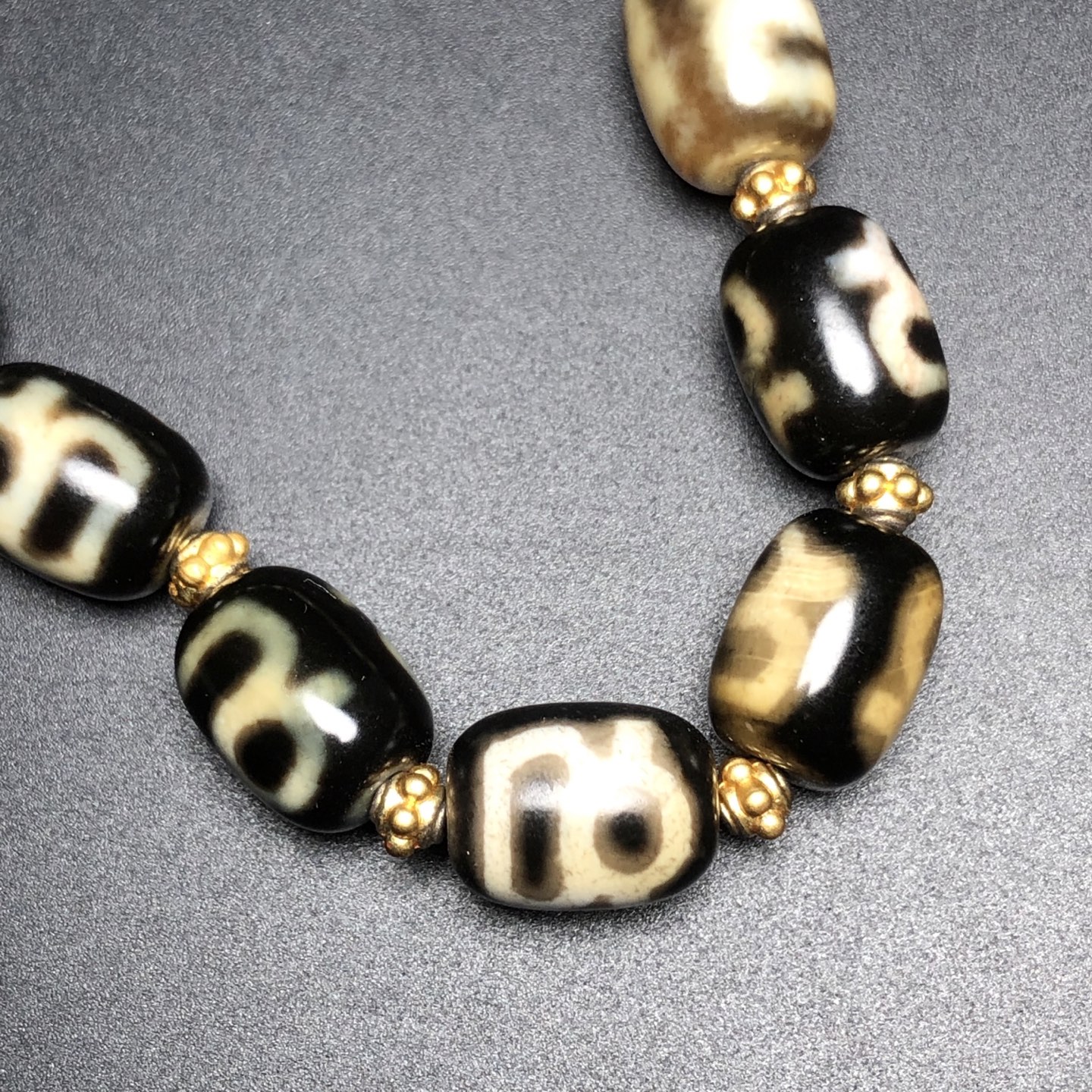 Chinese Natural Agate DZI Bead Bracelet