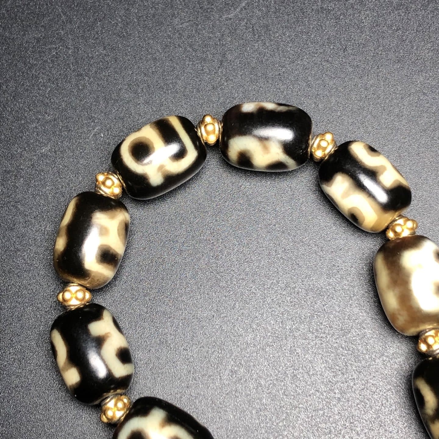 Chinese Natural Agate DZI Bead Bracelet