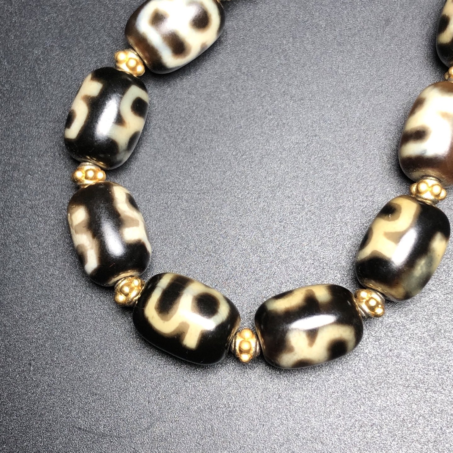 Chinese Natural Agate DZI Bead Bracelet