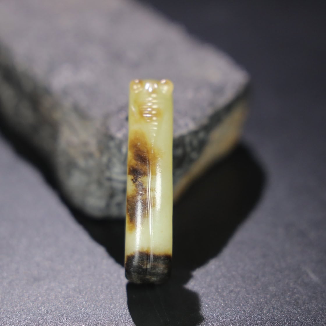 Chinese Natural Jade Carved belt buckle