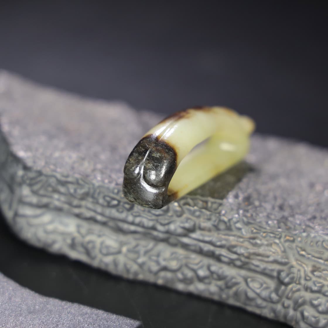 Chinese Natural Jade Carved belt buckle