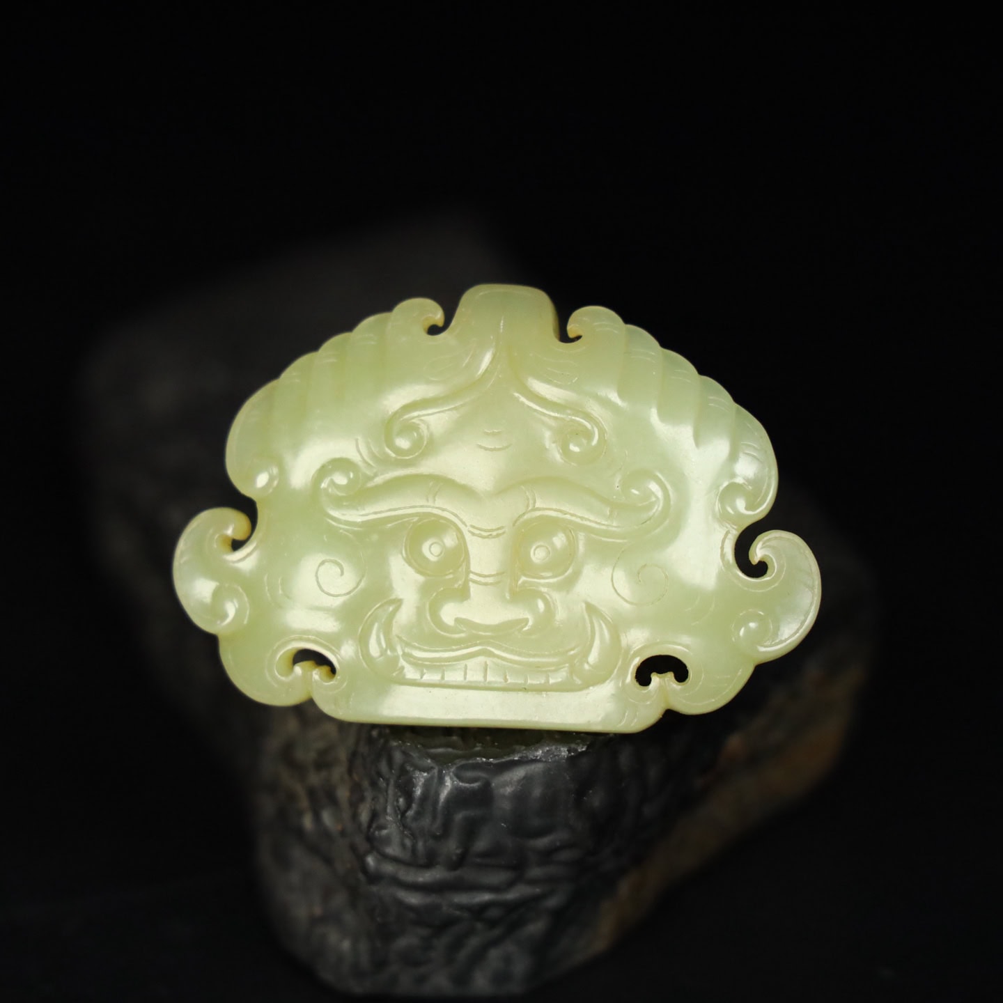 Chinese Natural Jade Carved belt buckle