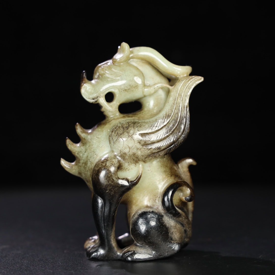 Chinese Natural Jade Carved Dragon Ornaments