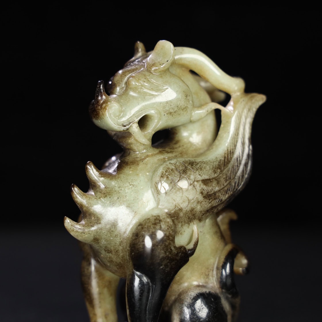 Chinese Natural Jade Carved Dragon Ornaments