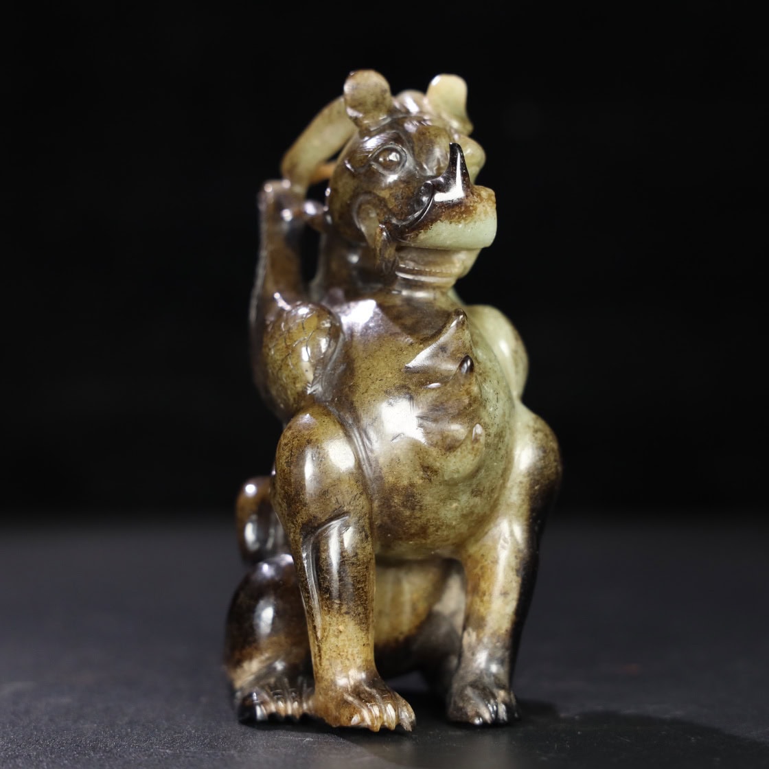 Chinese Natural Jade Carved Dragon Ornaments