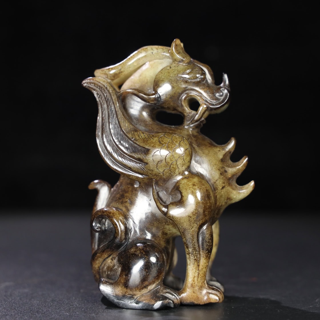 Chinese Natural Jade Carved Dragon Ornaments