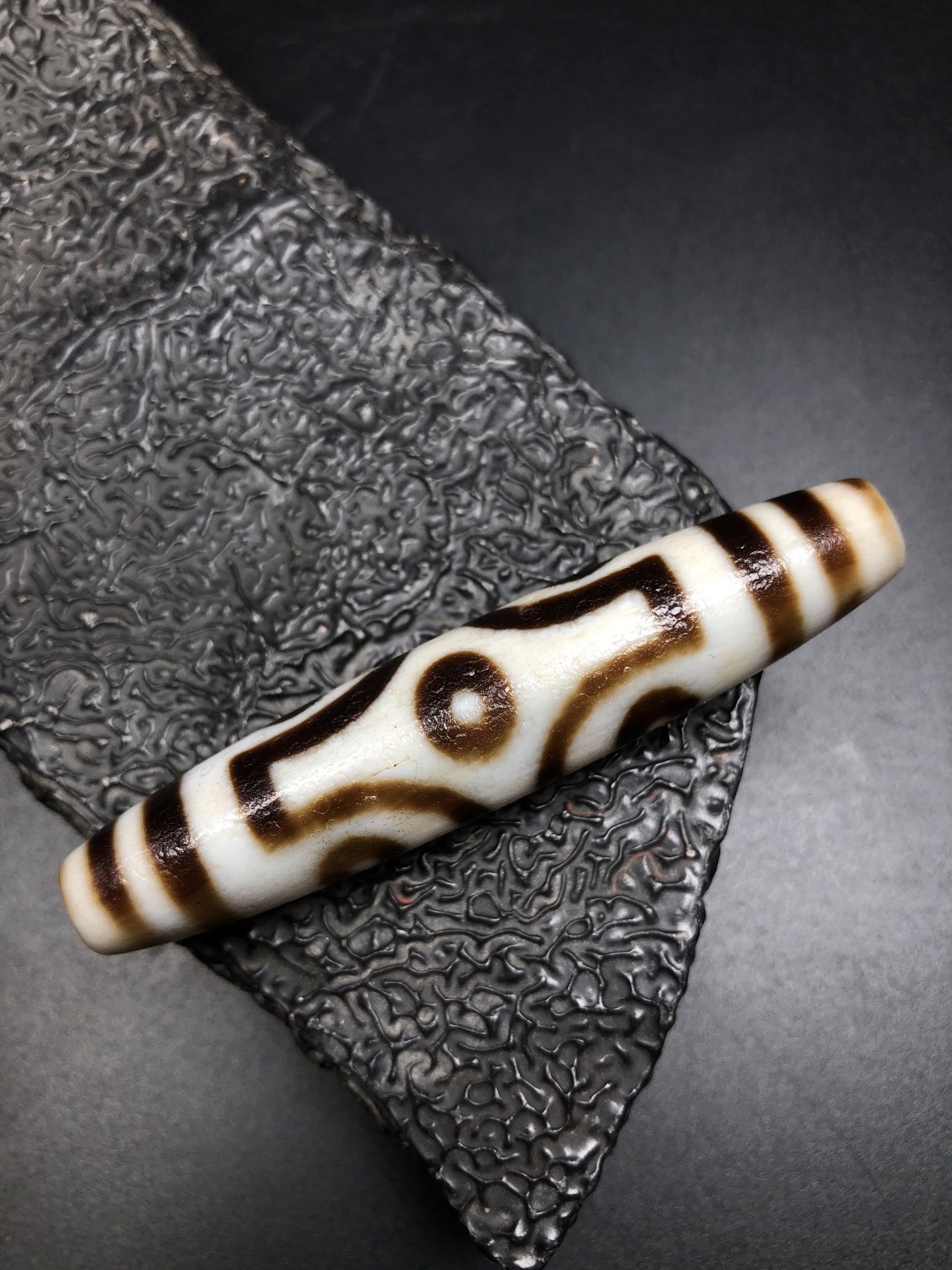 Chinese Natural Agate DZI Beads