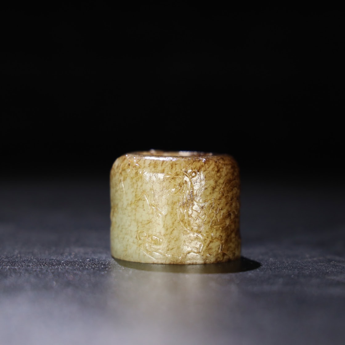 Chinese Natural Jade Carved Ring Finger