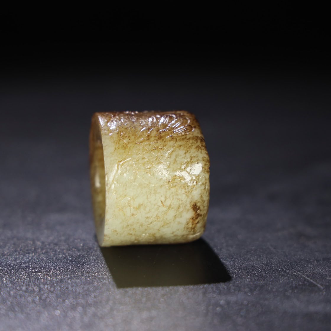 Chinese Natural Jade Carved Ring Finger