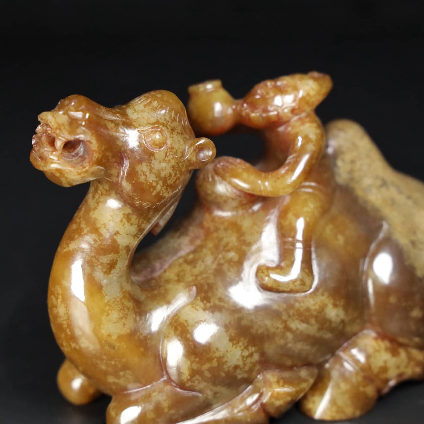 Chinese Natural Jade Carved camel ornaments