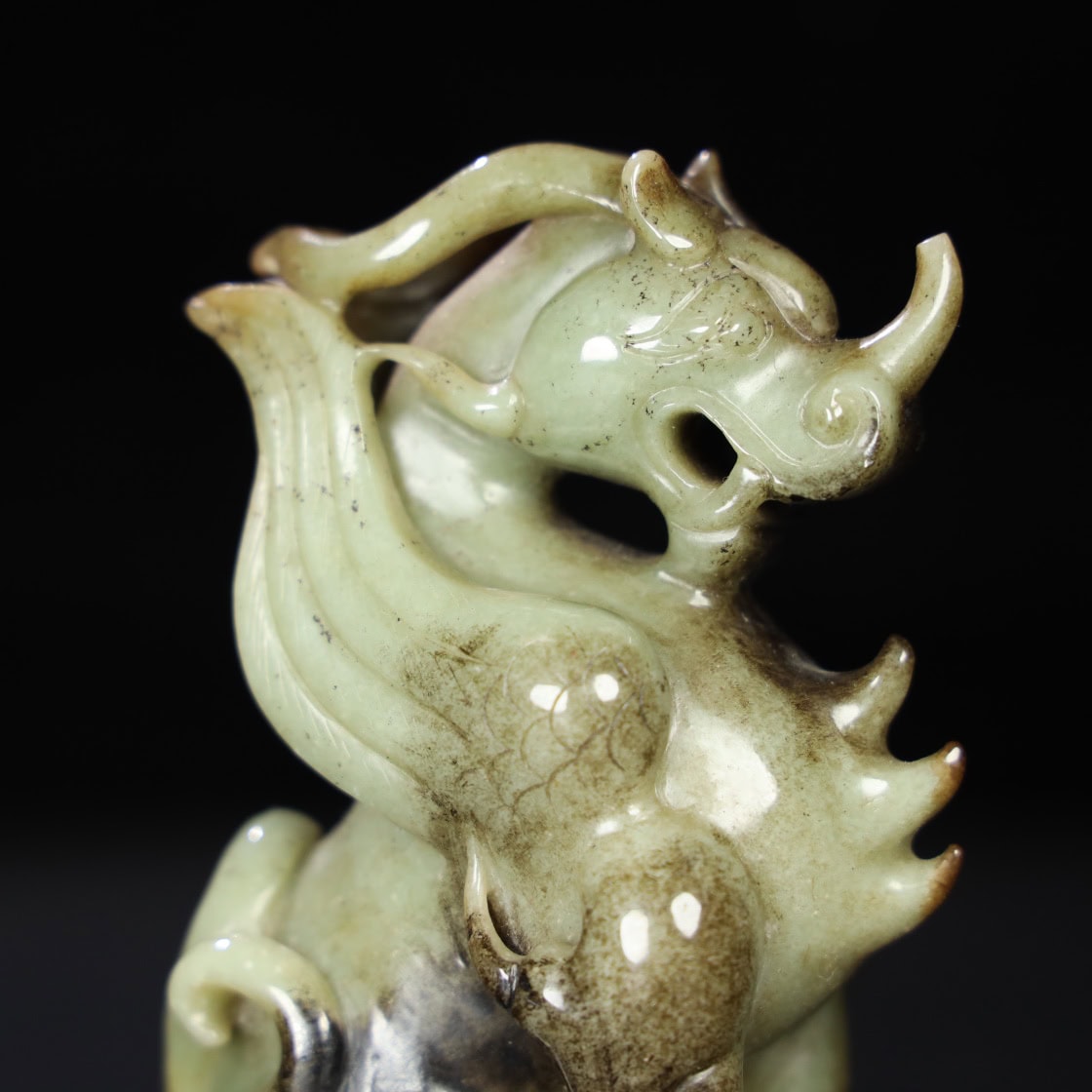Chinese Natural Jade Carved Dragon Ornaments