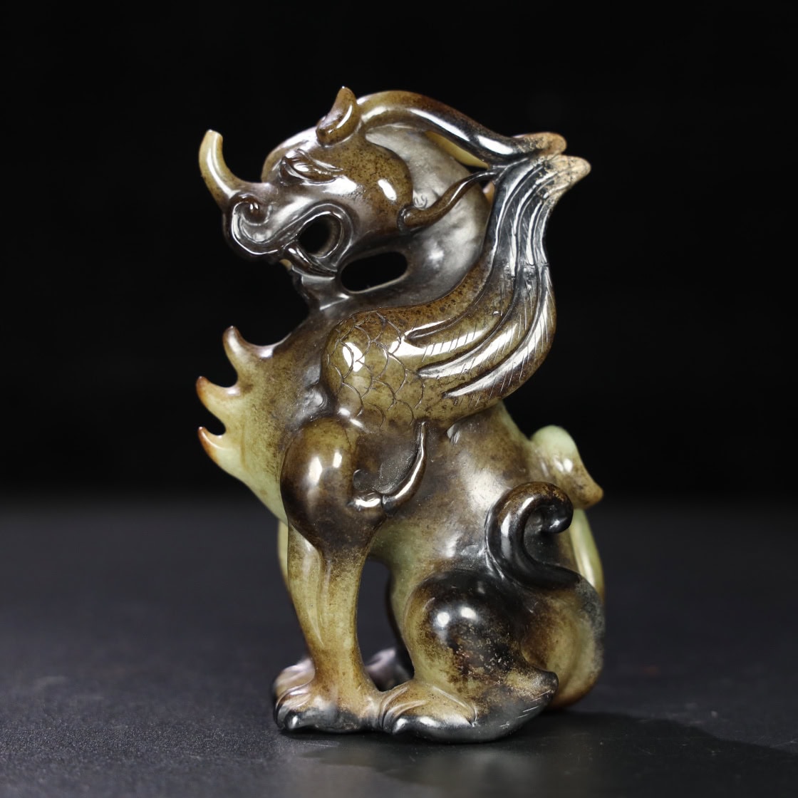 Chinese Natural Jade Carved Dragon Ornaments