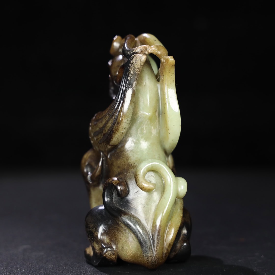 Chinese Natural Jade Carved Dragon Ornaments