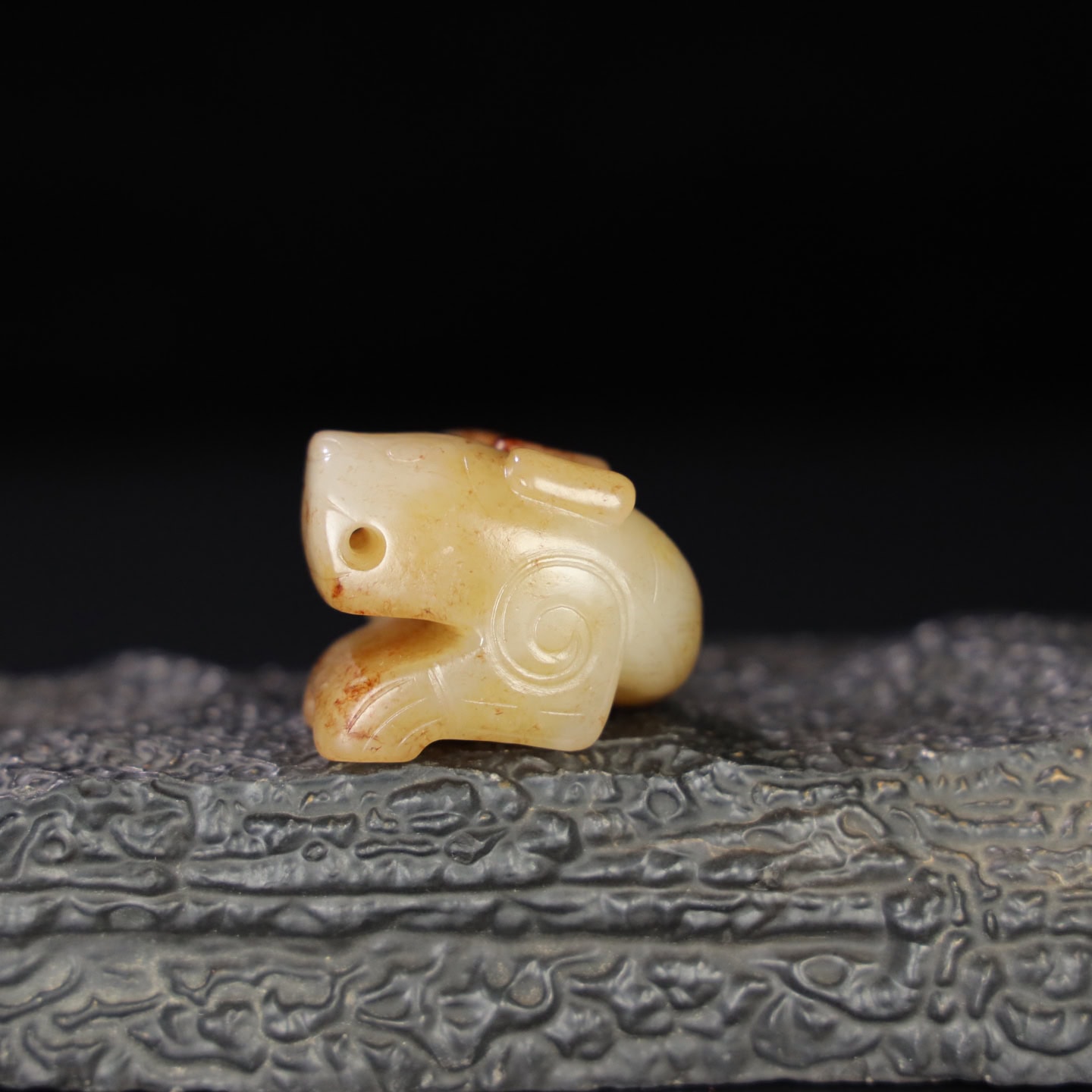 Chinese Natural Jade Carved Curly-tailed Dragon