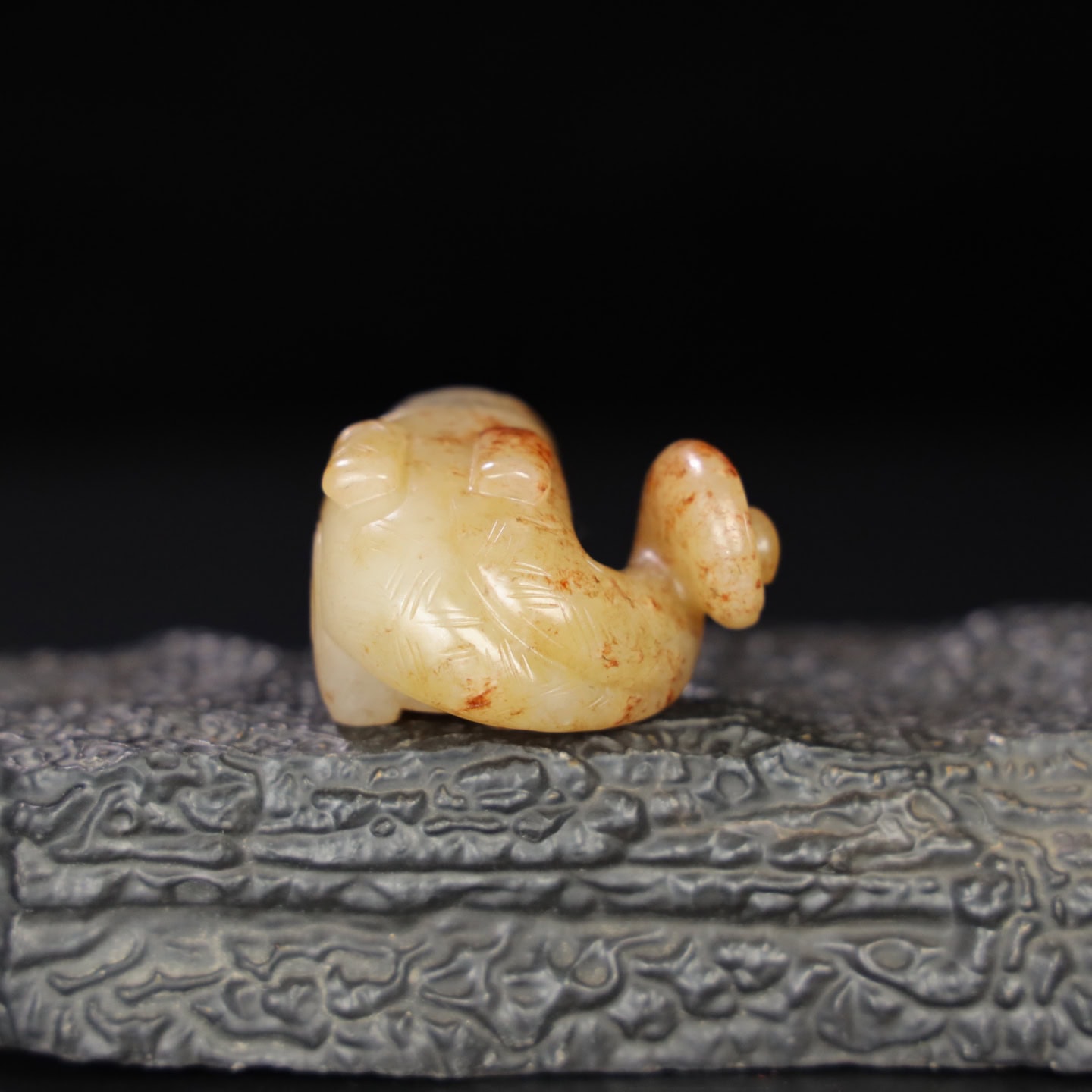 Chinese Natural Jade Carved Curly-tailed Dragon