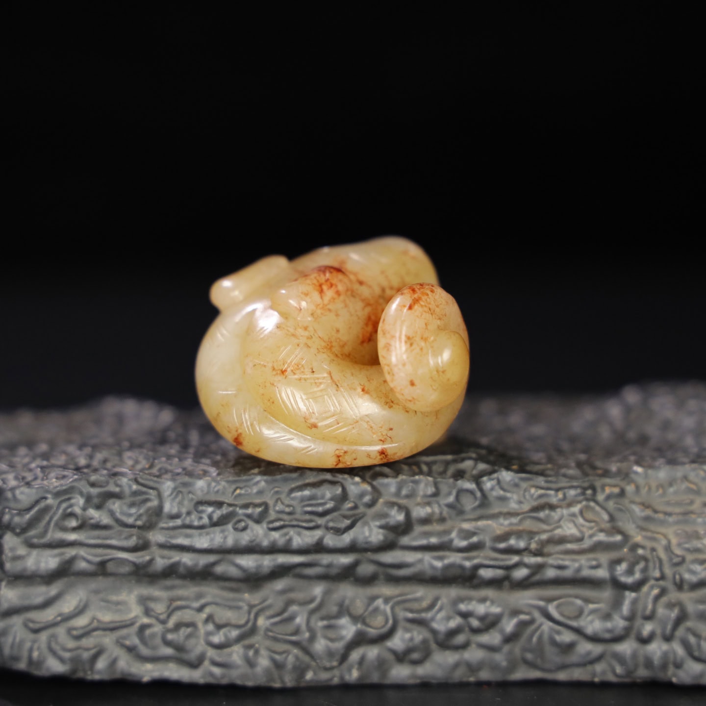 Chinese Natural Jade Carved Curly-tailed Dragon