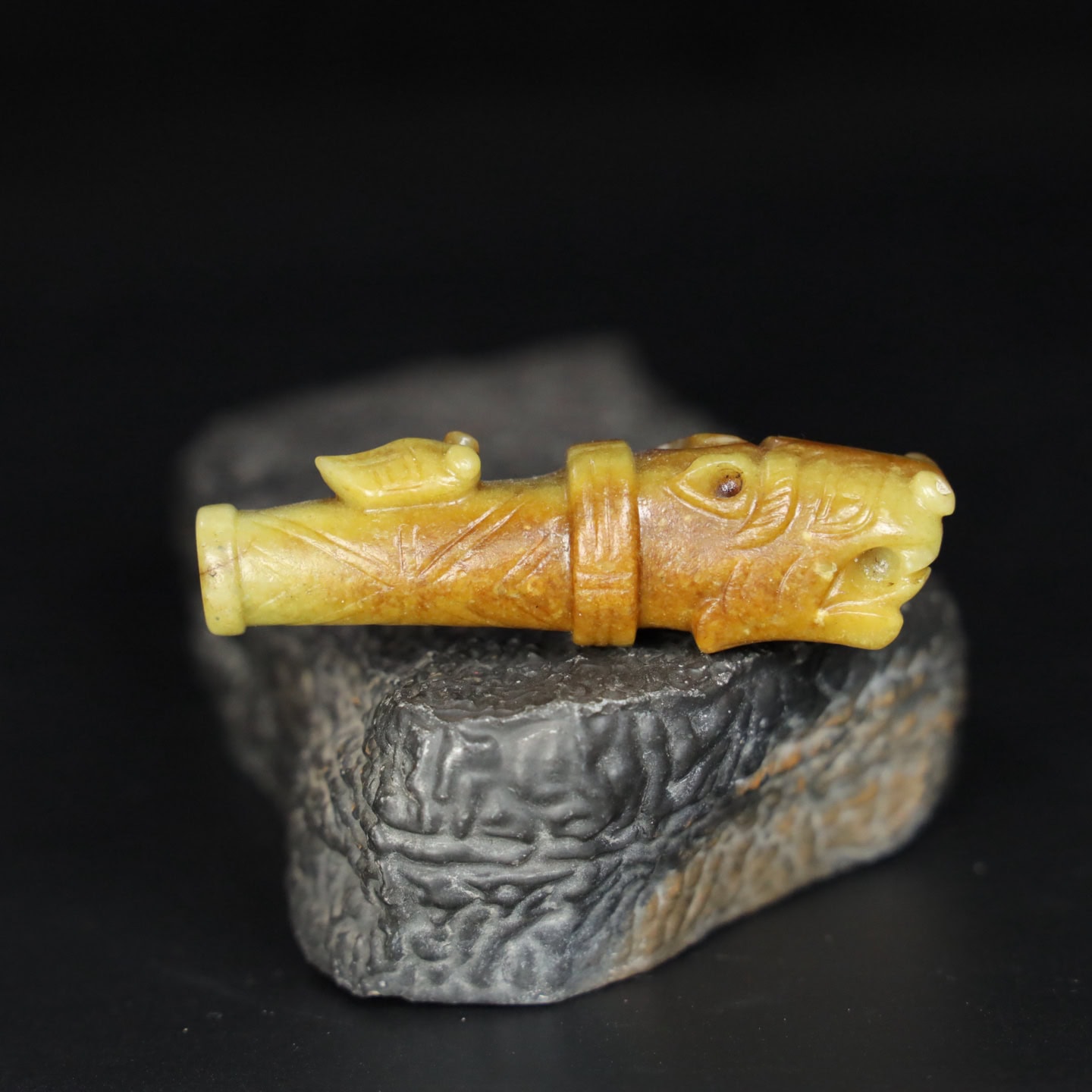 Chinese Natural Jade Carved cigarette holder