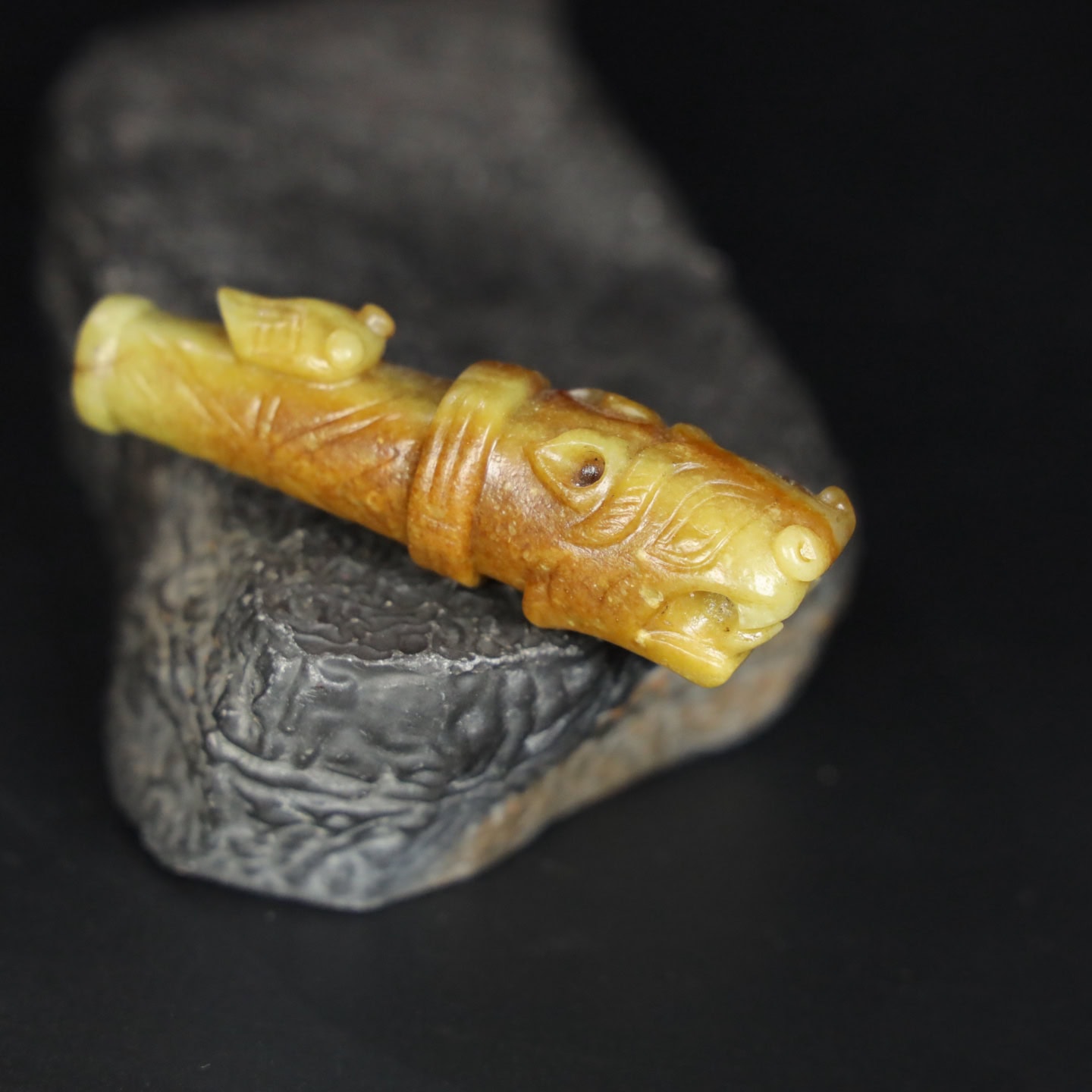 Chinese Natural Jade Carved cigarette holder