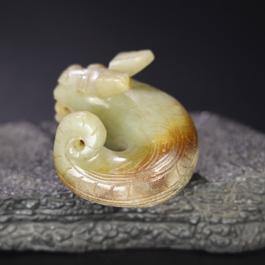 Chinese Natural Jade Carved Curly-tailed Dragon