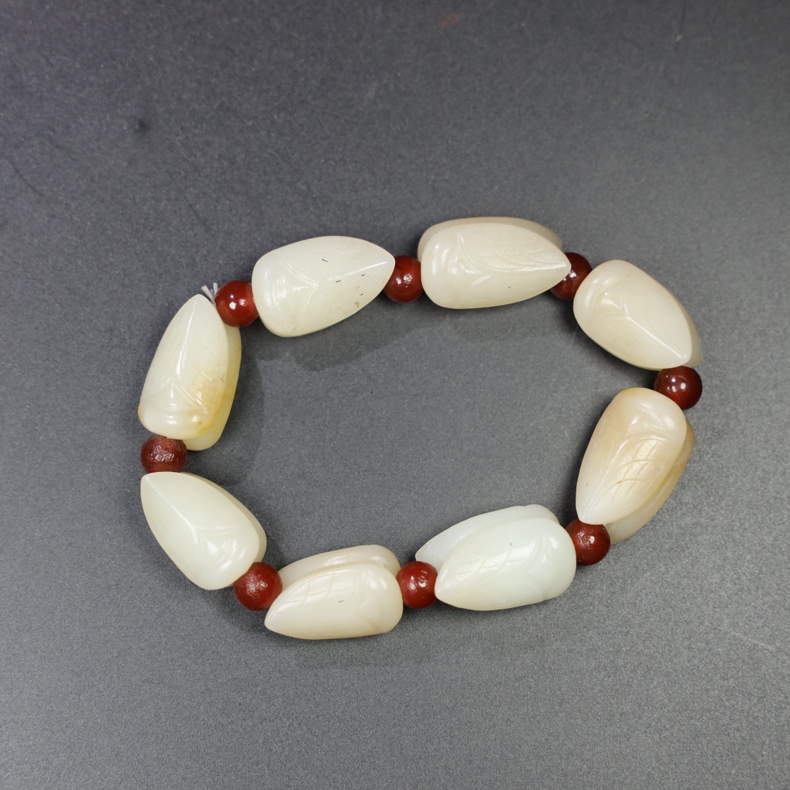 Chinese Natural Jade Carved Cicada Bracelet