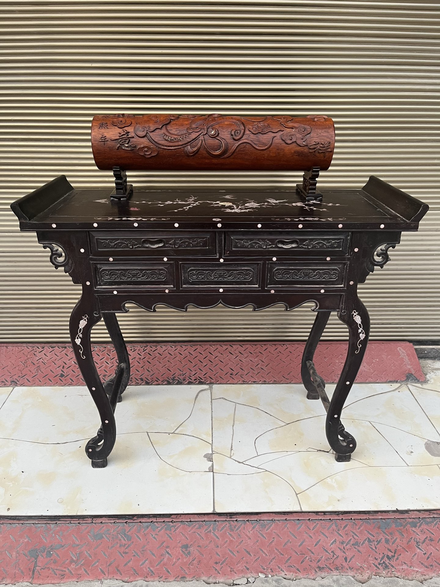 Qing Dynasty Rosewood covered with Venus ox hair pattern smooth polishing colored shell case