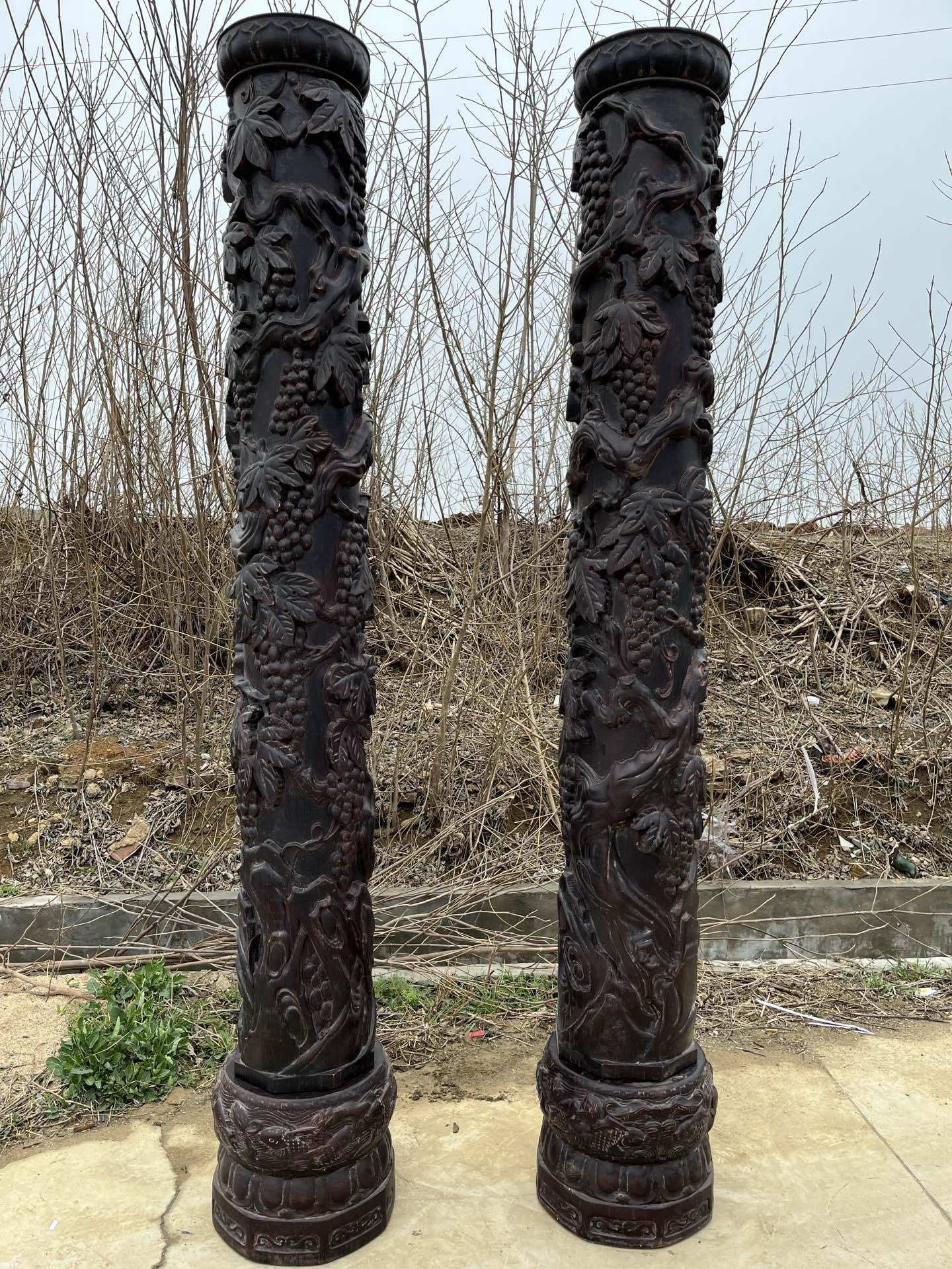 Qing Dynasty Sandalwood high-relief sculptures rising steadily pair pillars