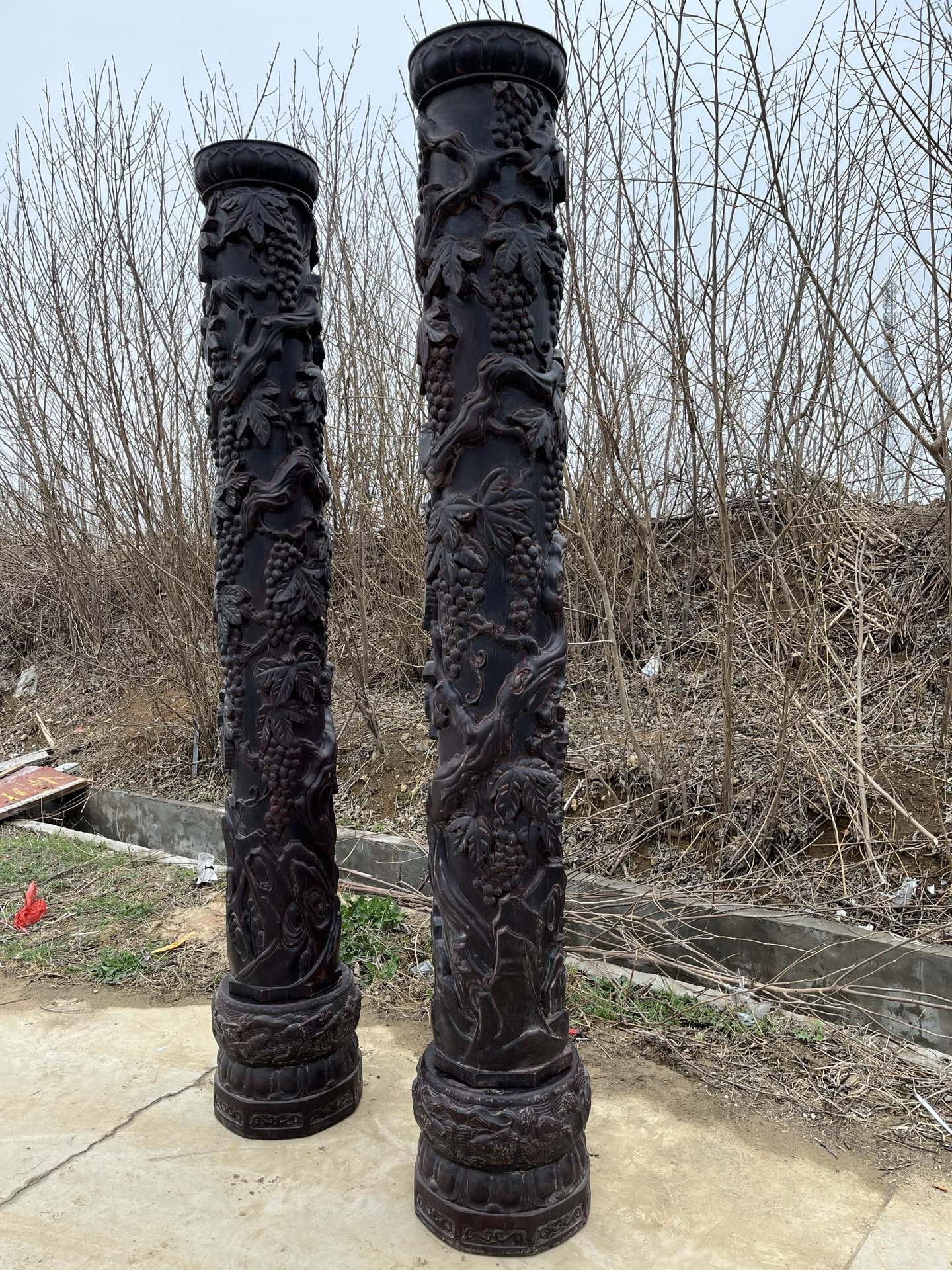 Qing Dynasty Sandalwood high-relief sculptures rising steadily pair pillars