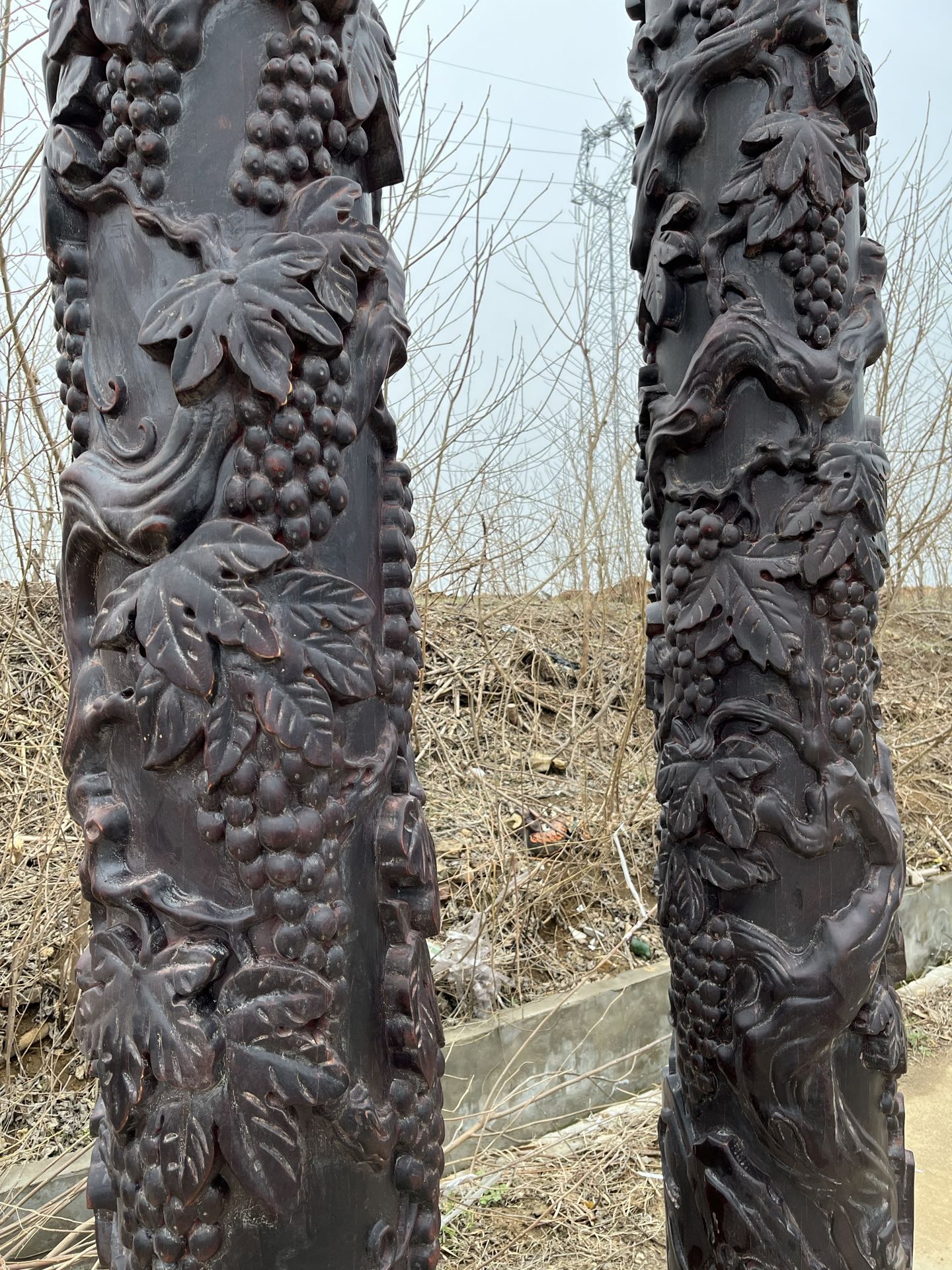Qing Dynasty Sandalwood high-relief sculptures rising steadily pair pillars