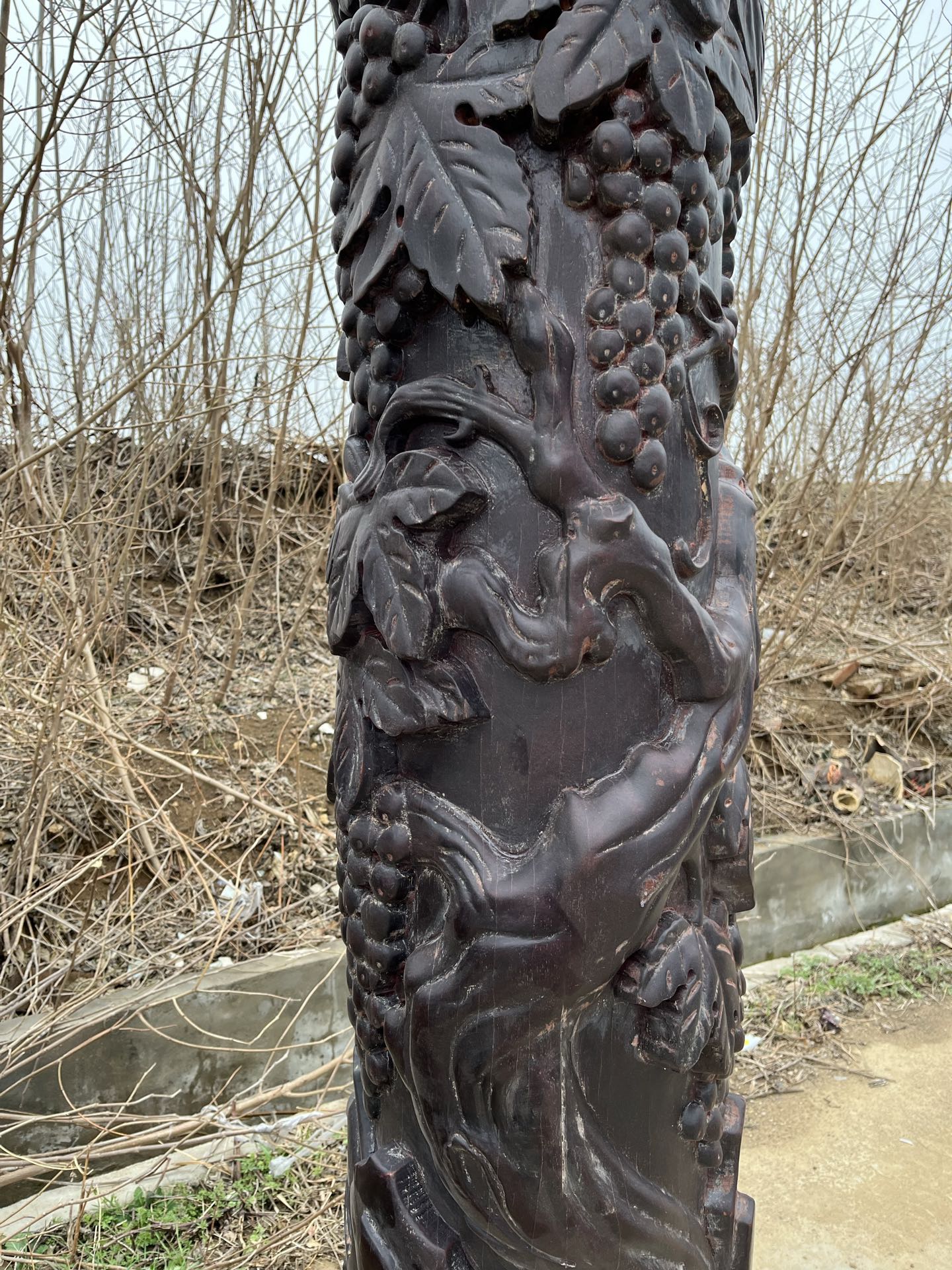 Qing Dynasty Sandalwood high-relief sculptures rising steadily pair pillars