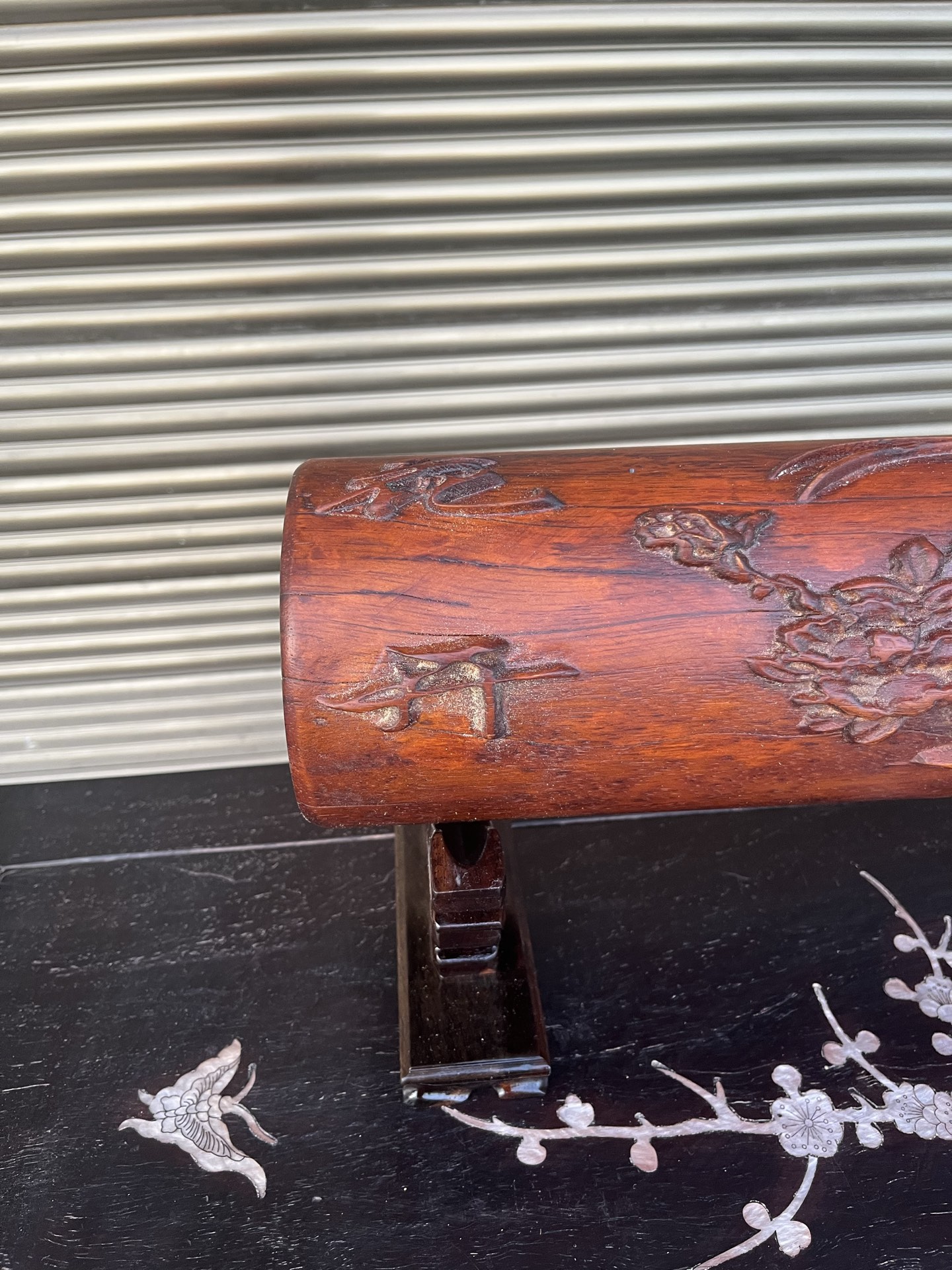 Qing Dynasty Rosewood covered with Venus ox hair pattern smooth polishing colored shell case