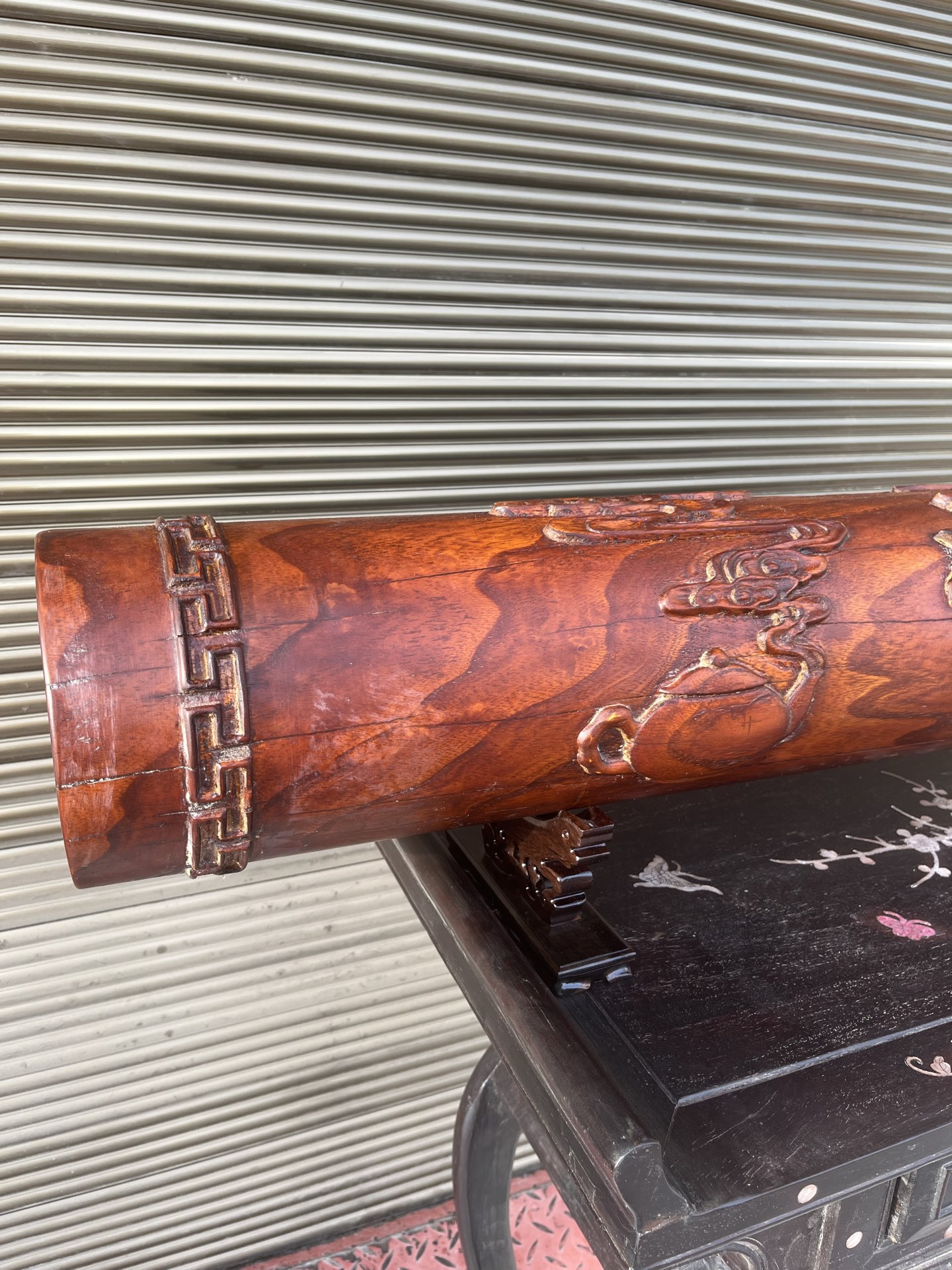 Qing Dynasty Rosewood covered with Venus ox hair pattern smooth polishing colored shell case