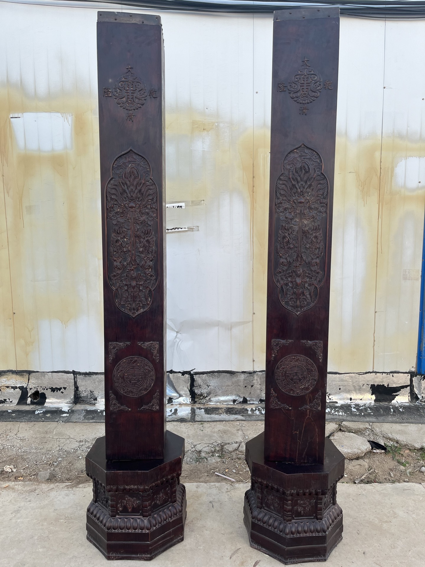 Qing Dynasty Sandalwood octagonal hand-carved pillars