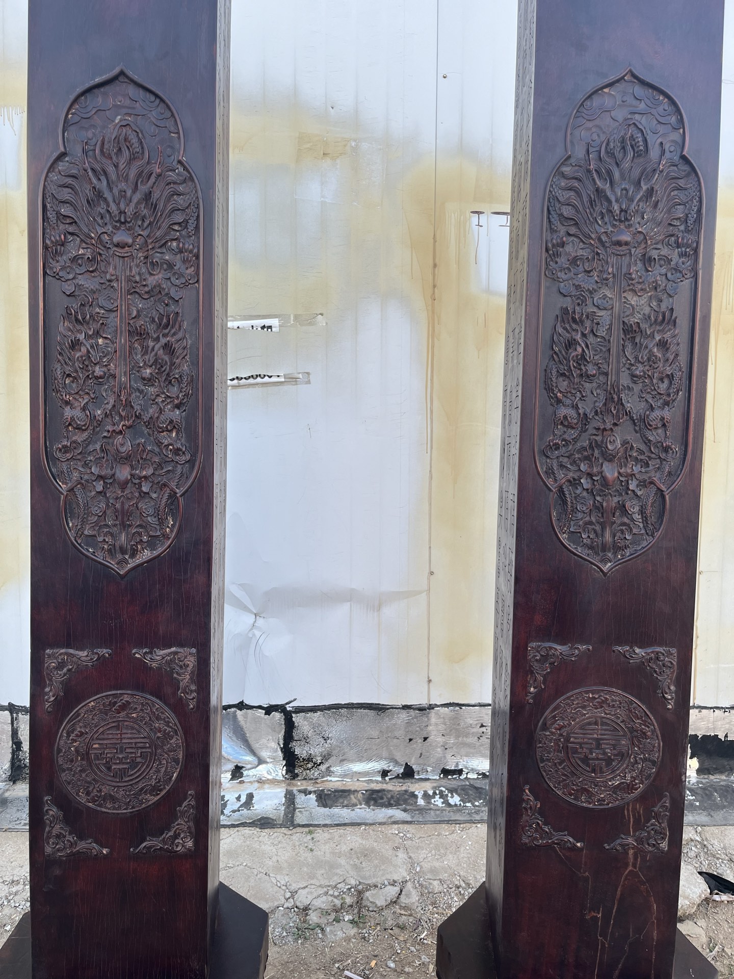 Qing Dynasty Sandalwood octagonal hand-carved pillars