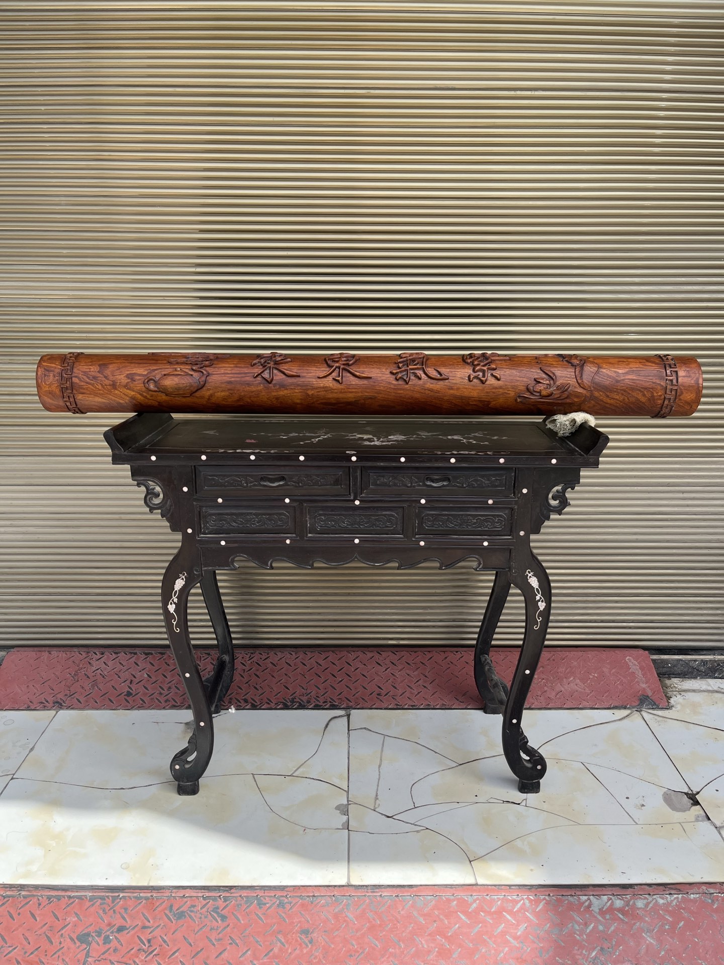 Qing Dynasty Rosewood covered with Venus ox hair pattern smooth polishing colored shell case