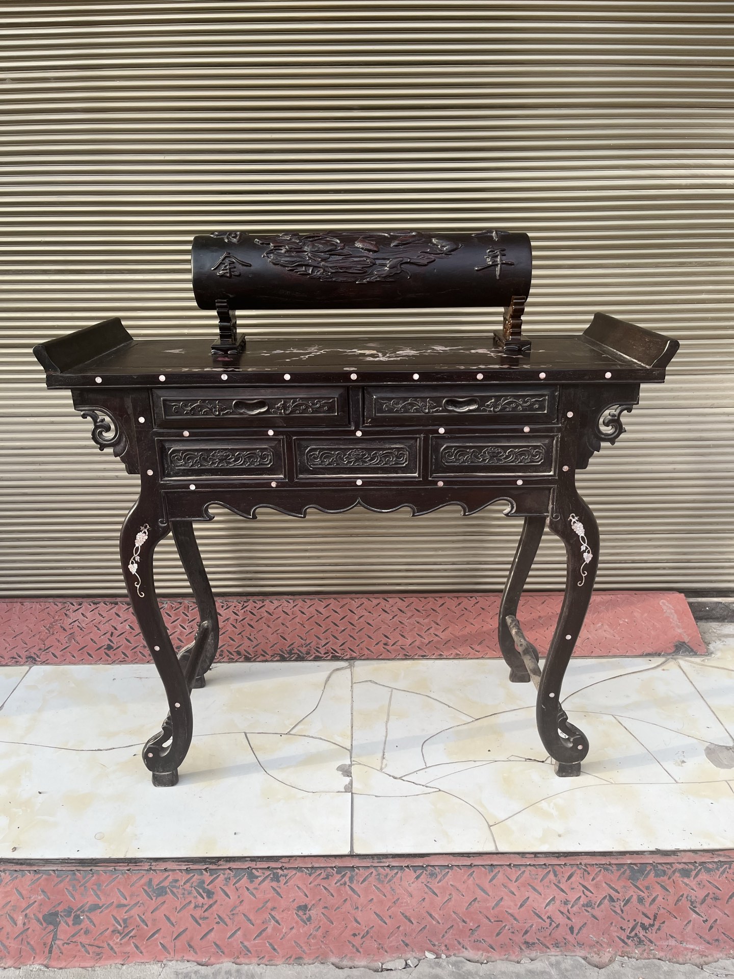 Qing Dynasty Rosewood covered with Venus ox hair pattern smooth polishing colored shell case